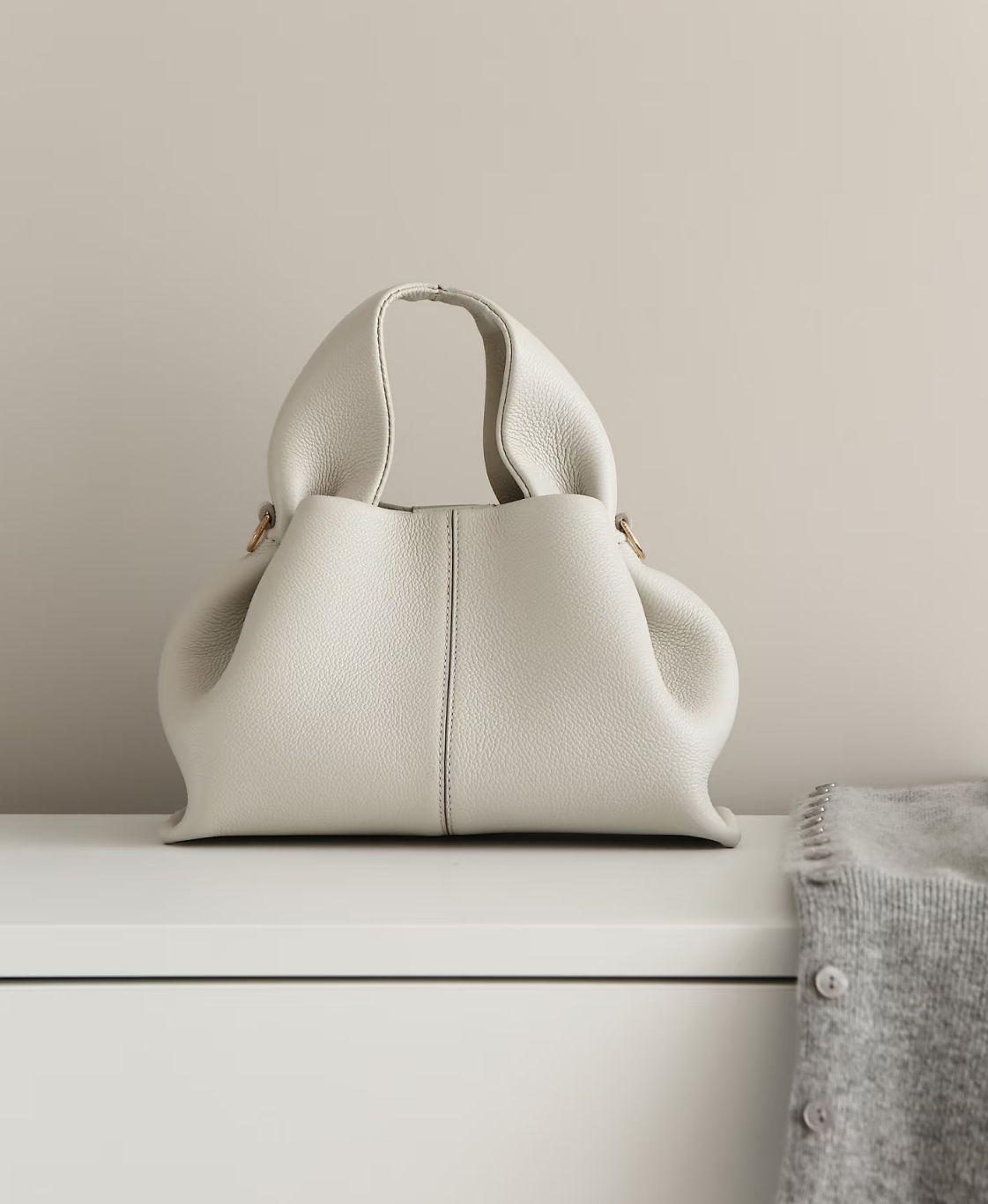 Fashionable womenbag with cowhide leather