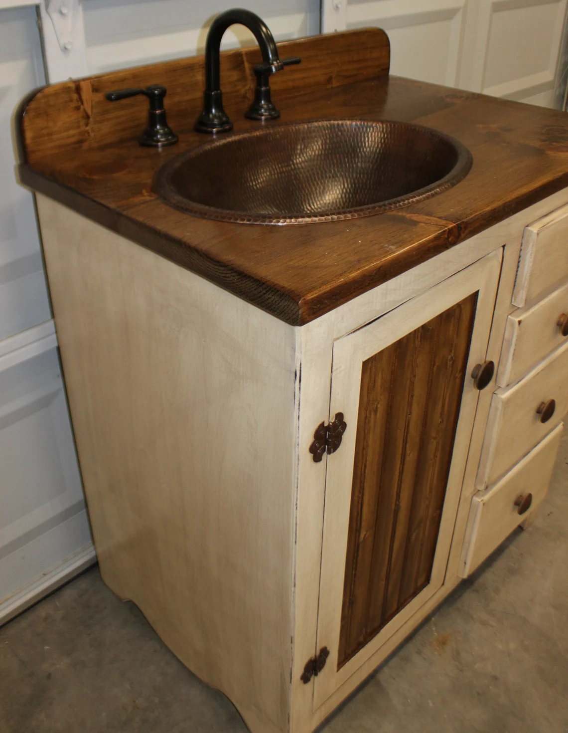 Rustic Farmhouse Vanity - 32