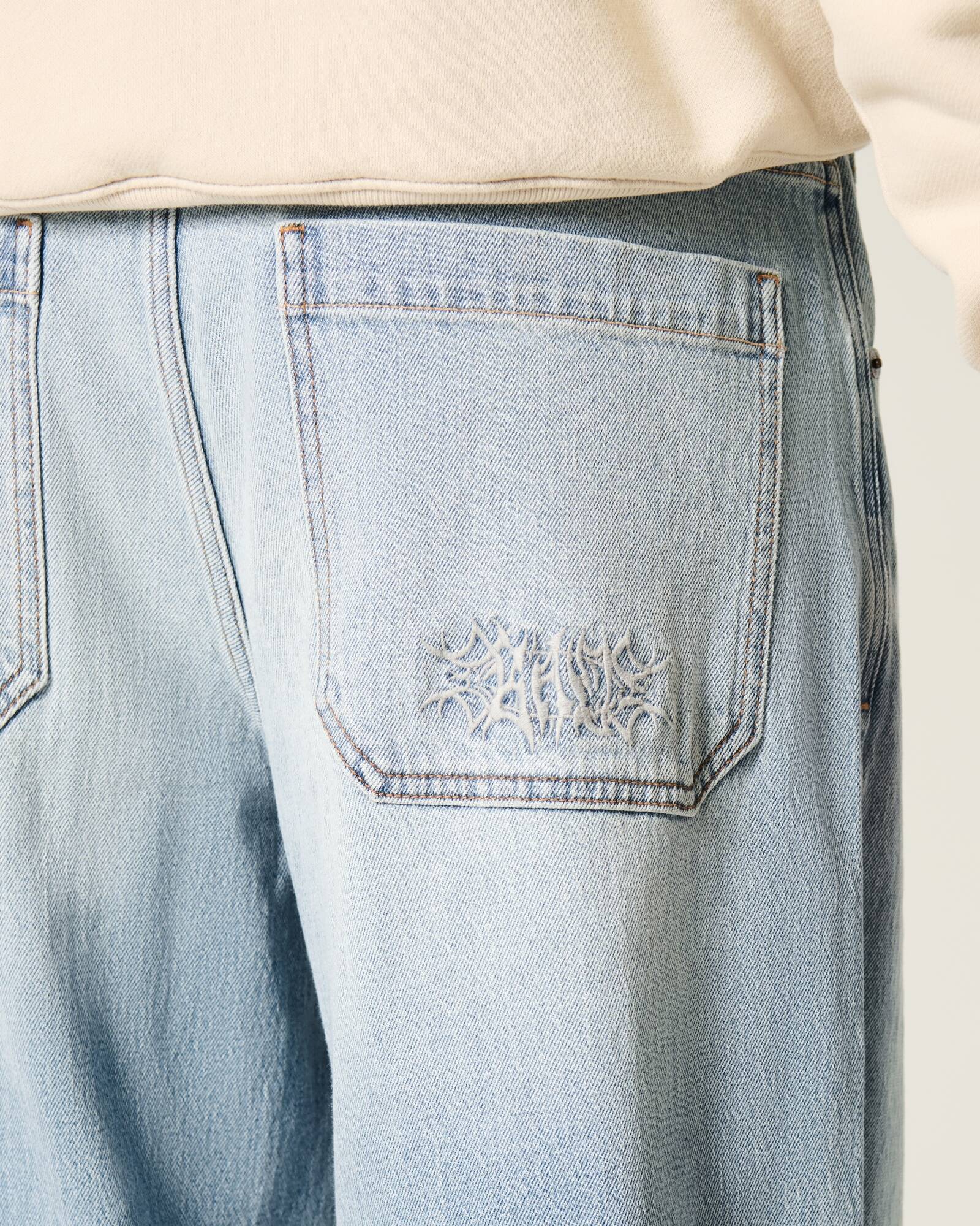 Medium Wash Skater Baggy Jeans