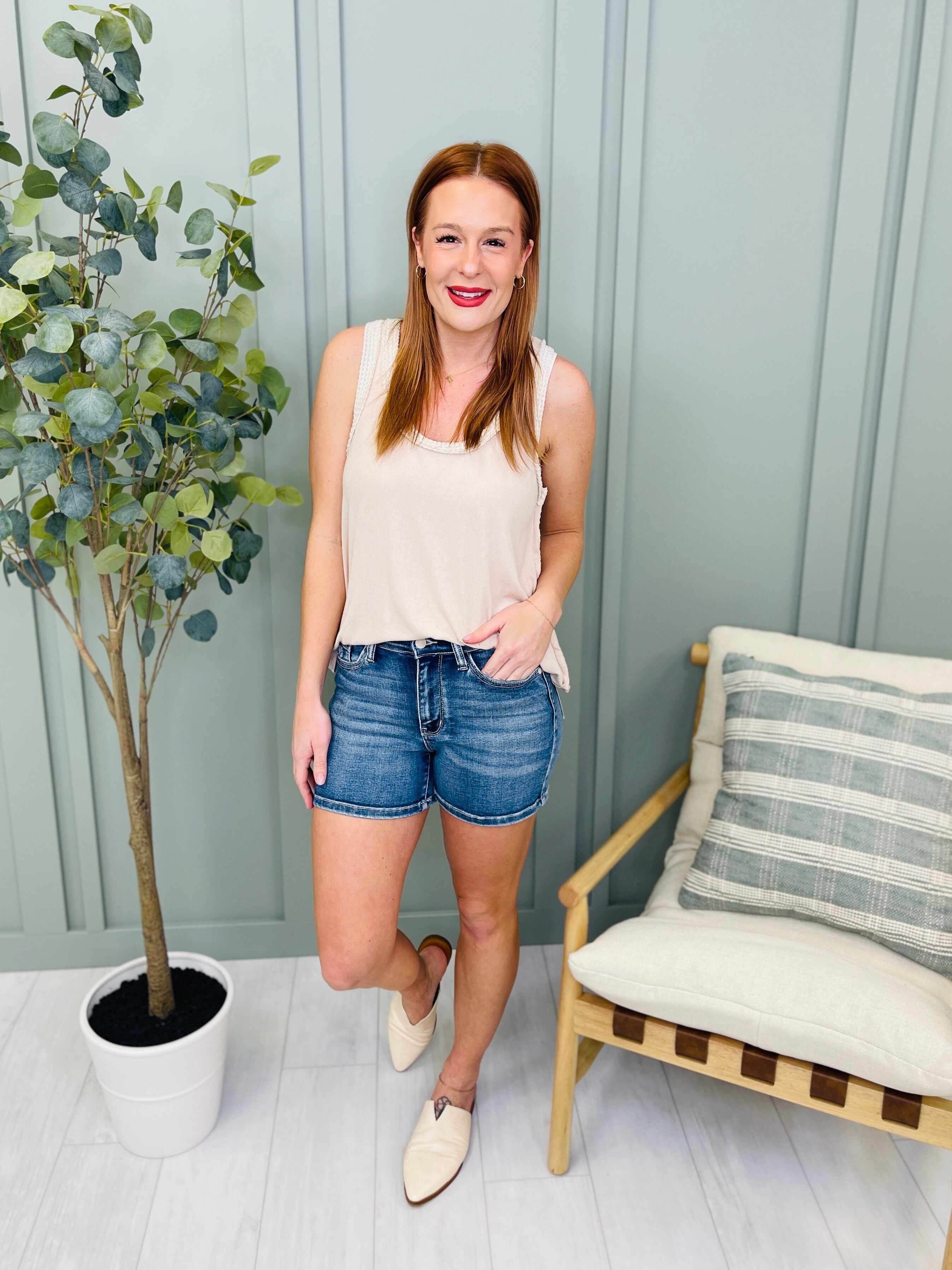 REG/CURVY Made You Look Shorts