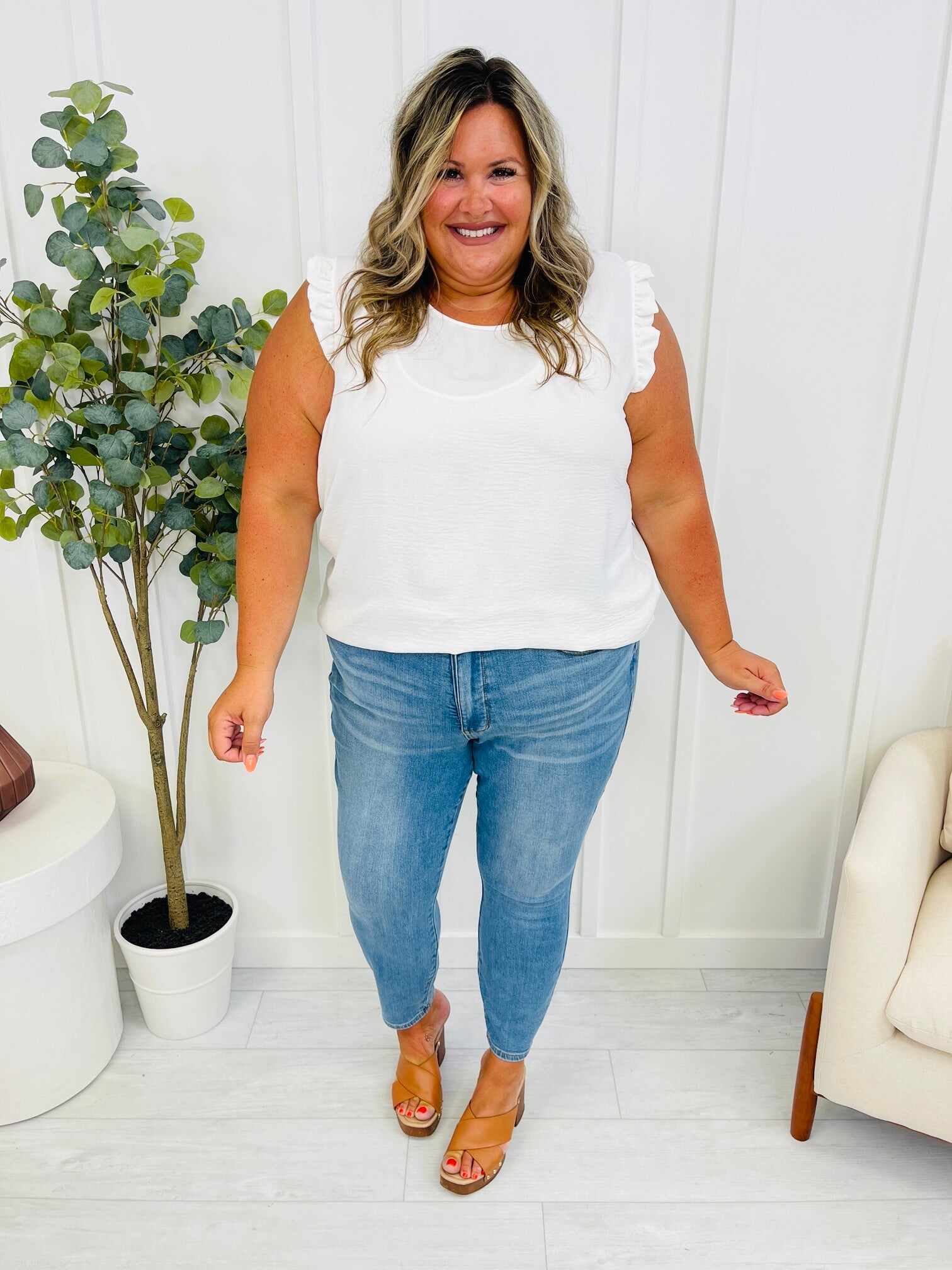 Tummy Control and Butt Lifting REG/CURVY Triple Threat Skinny Jeans
