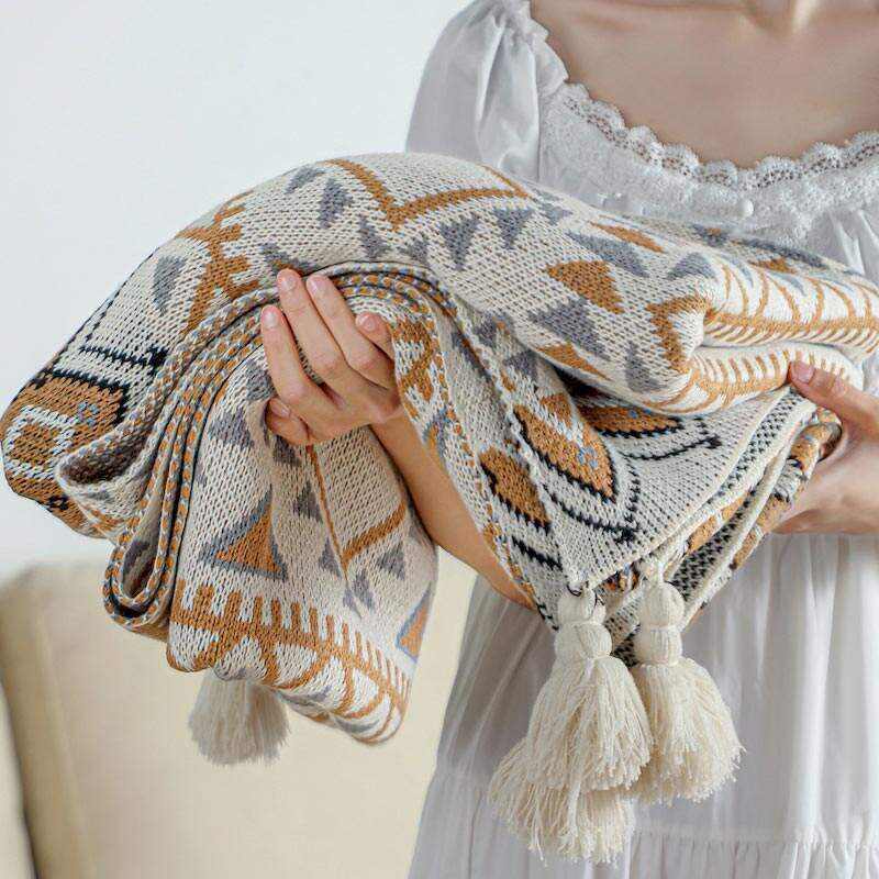 Cozy Shape Pattern Tassel Knitted Blanket