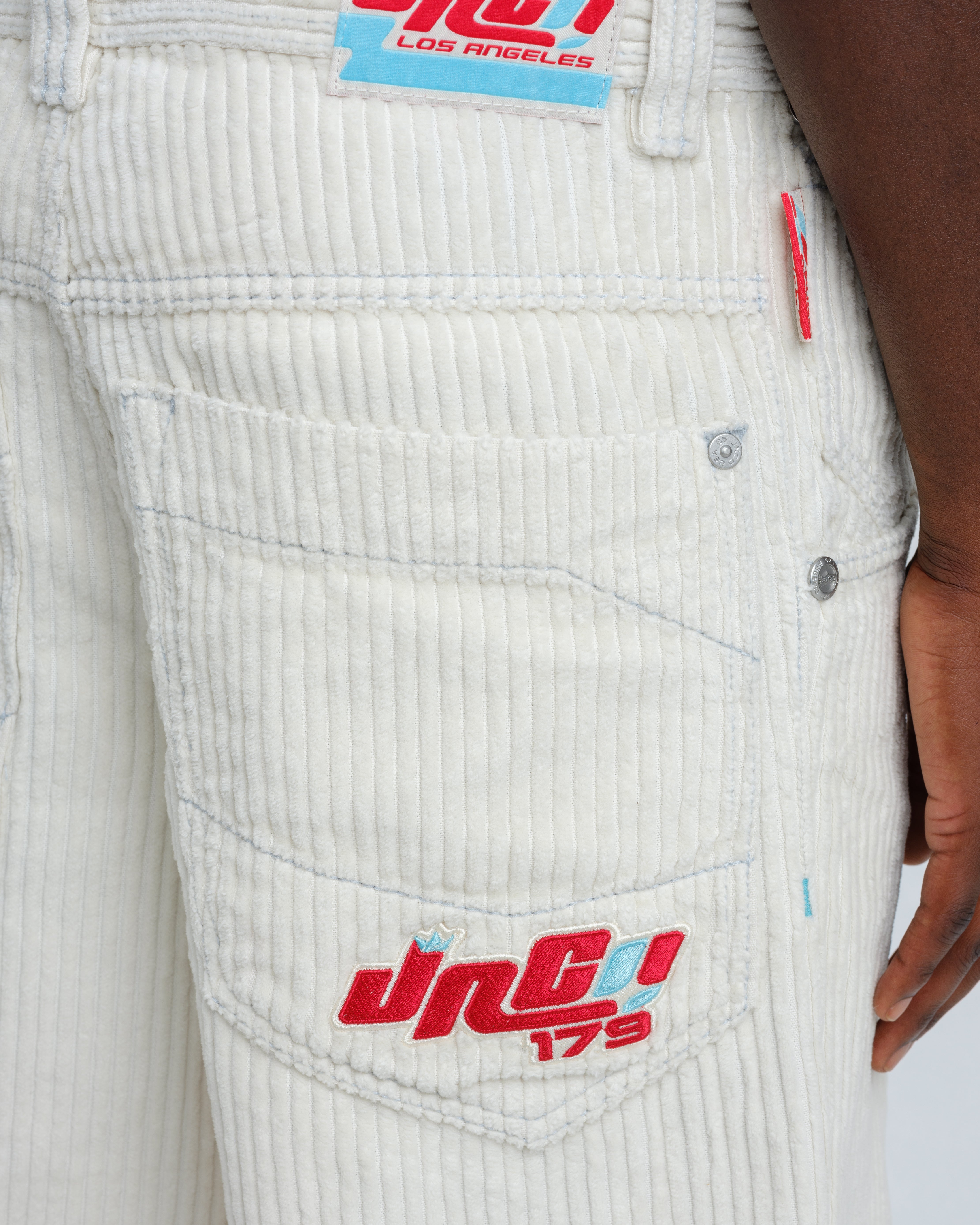 1179 Easy Wide Pipes. 23