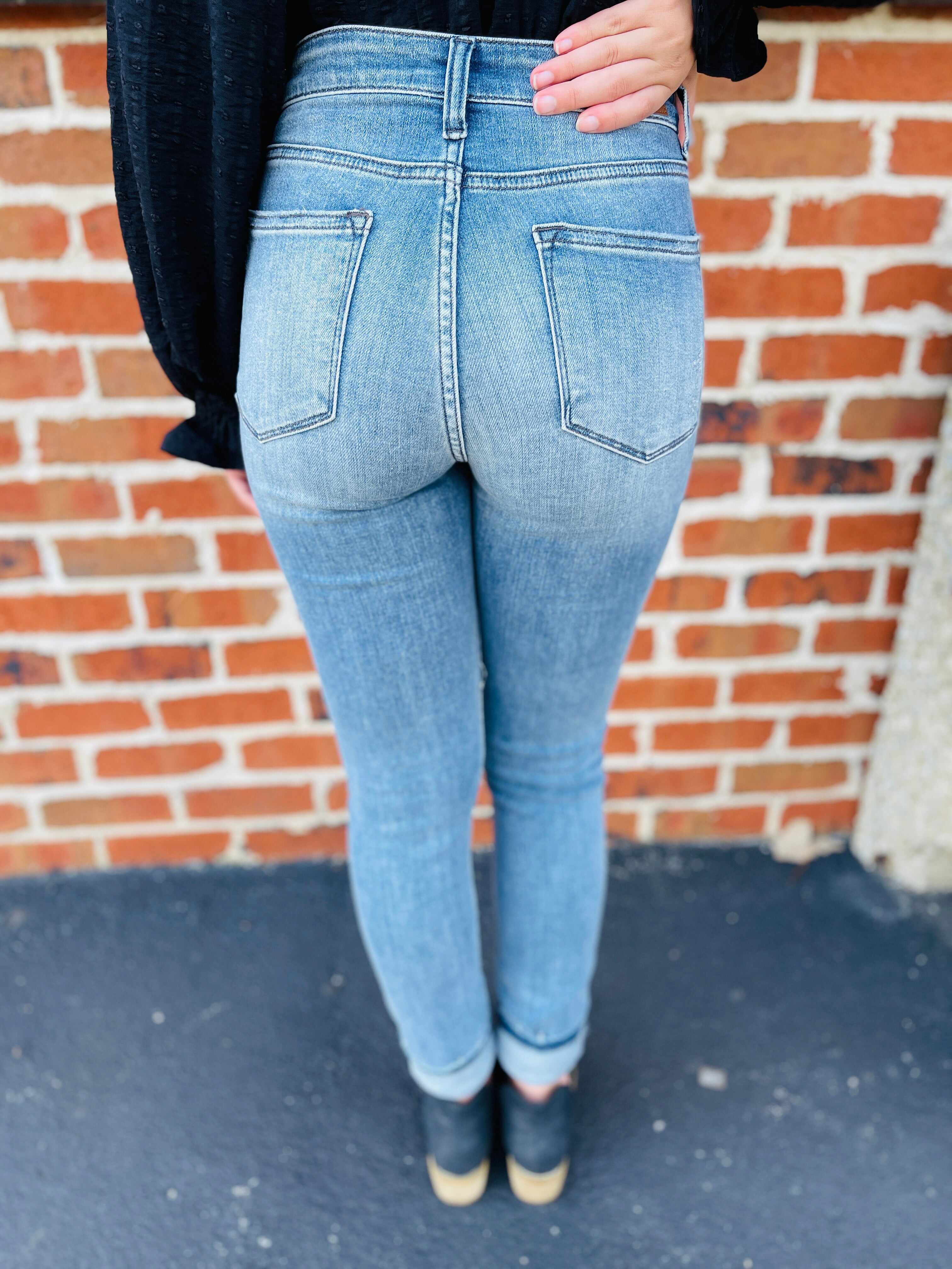 Plus/Reg Stand Tall 34 Inch Inseam Skinny Jeans