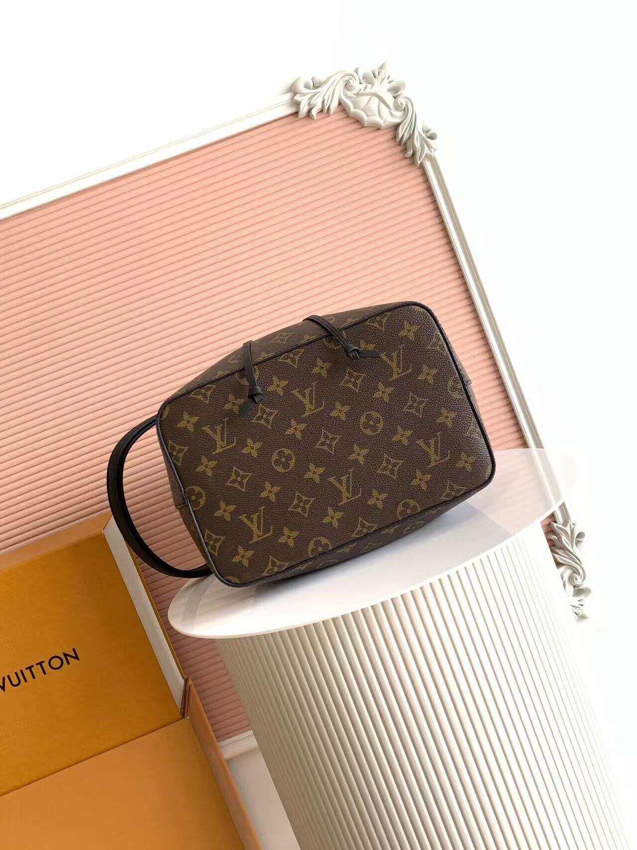 BK 2026 DRAWSTRING BUCKET BAG BROWN