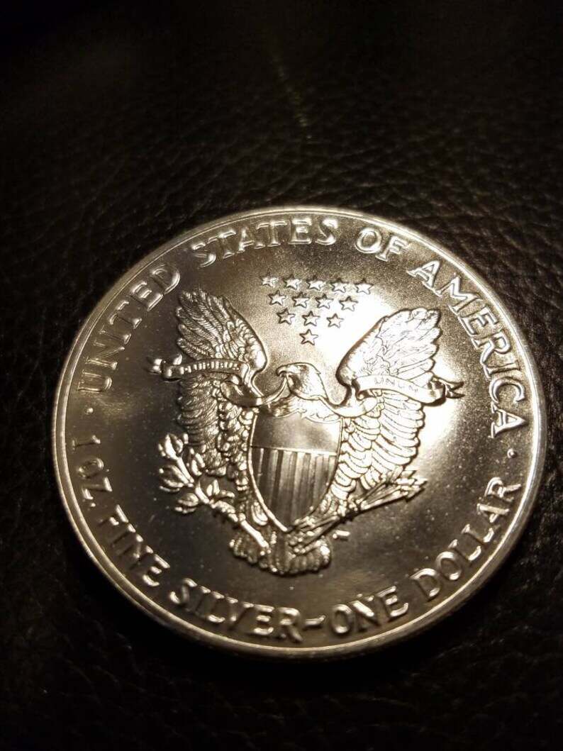 1988  American Silver Eagle BU   -  1 Oz .999 Silver - Key Date ! # 472