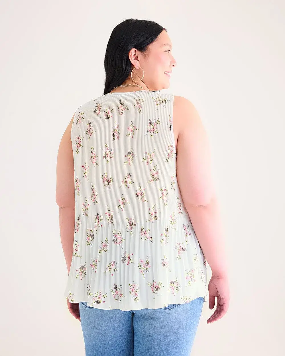 Responsible, Sleeveless Pleat and Release Blouse - PENN. Essentials