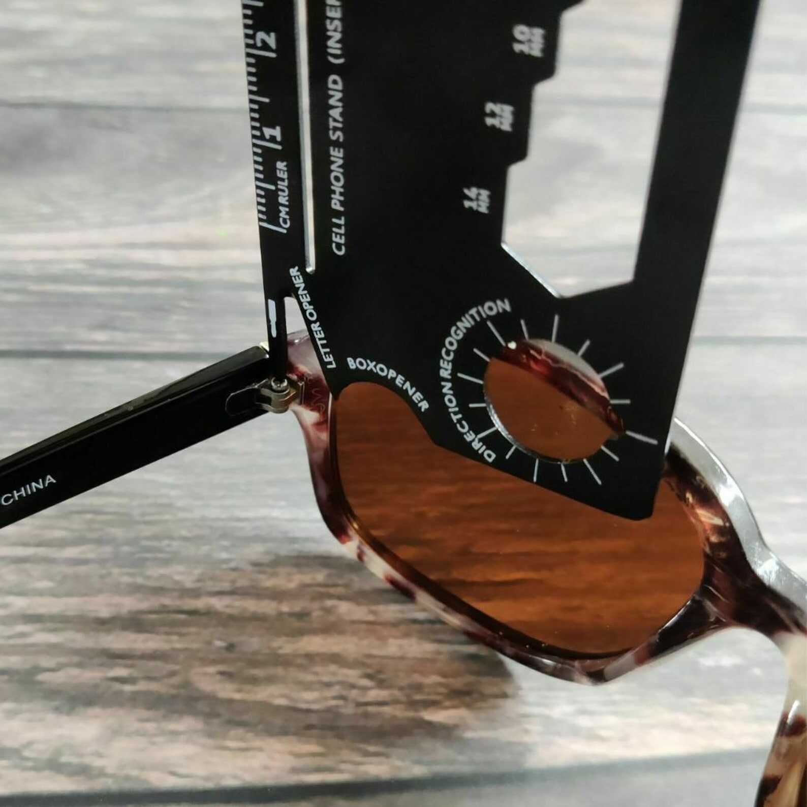 Mens 16 in 1 Card Gadget-Stocking Filler Screwdriver & Bottle Opener