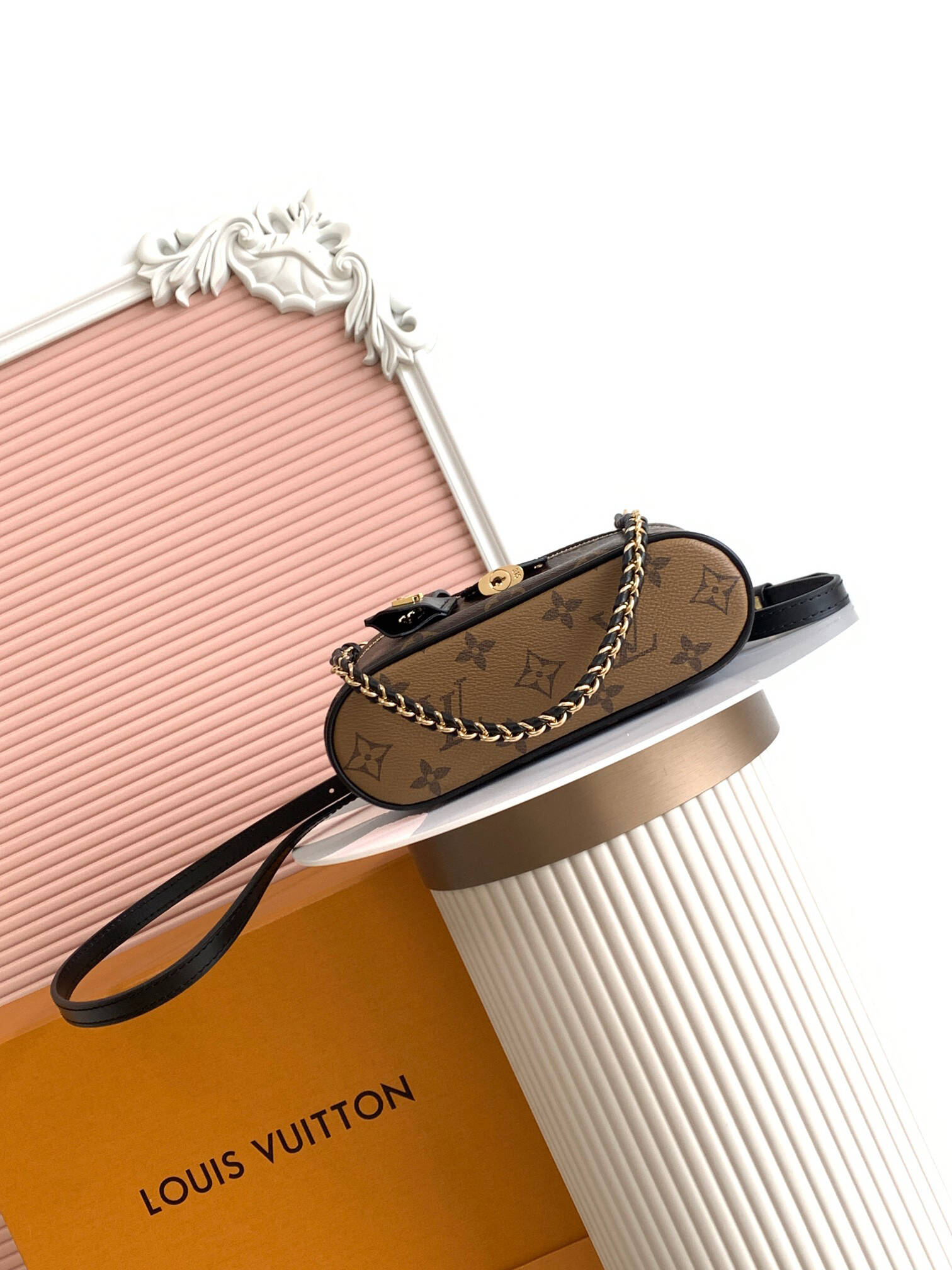 LK 2026 PADLOCK CHAIN BAG