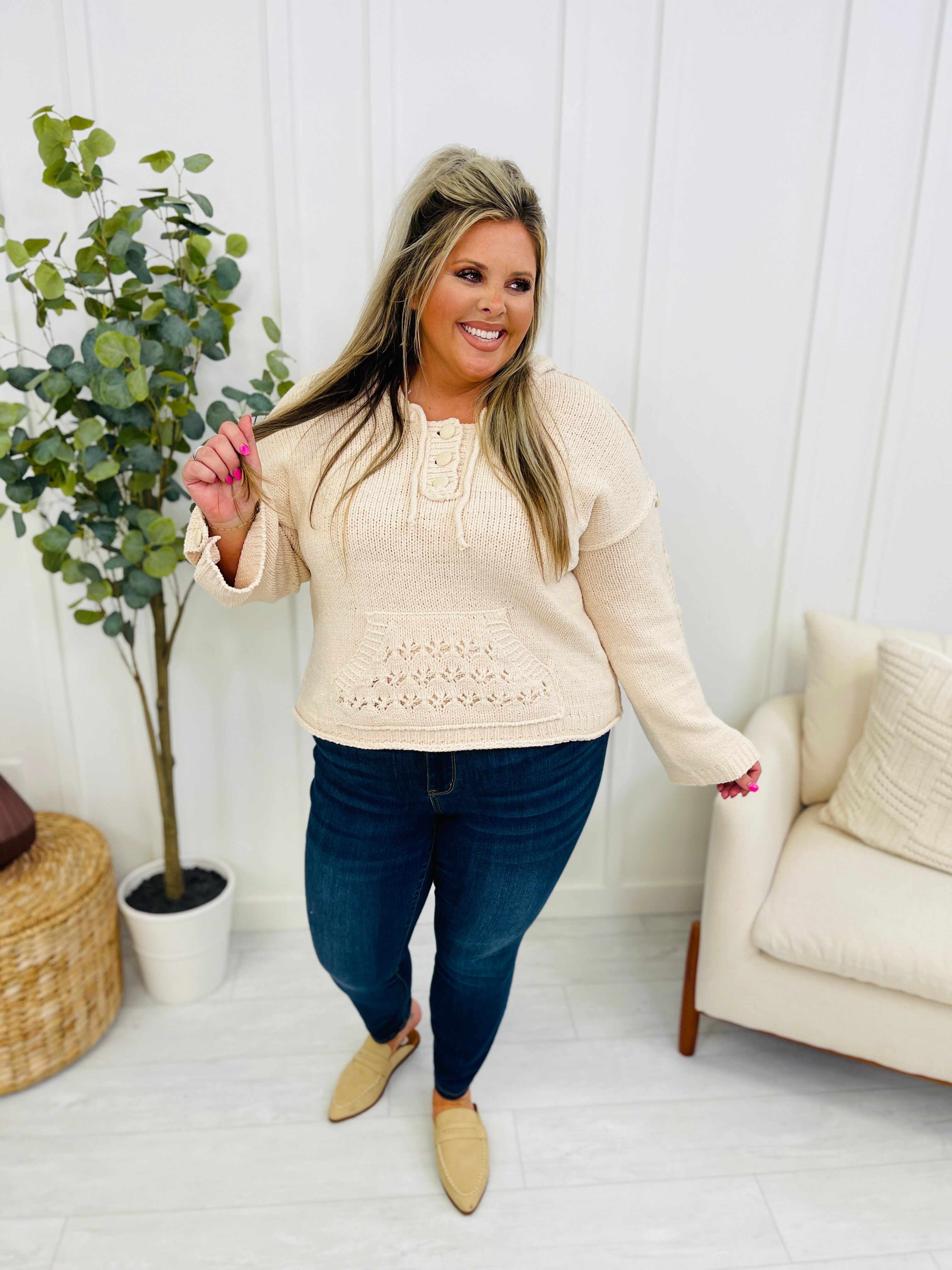 Mid Rise Plus/Reg Everyday Essential Relaxed Fit Jeans - Multiple Inseams!