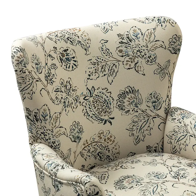Johannes Armchair