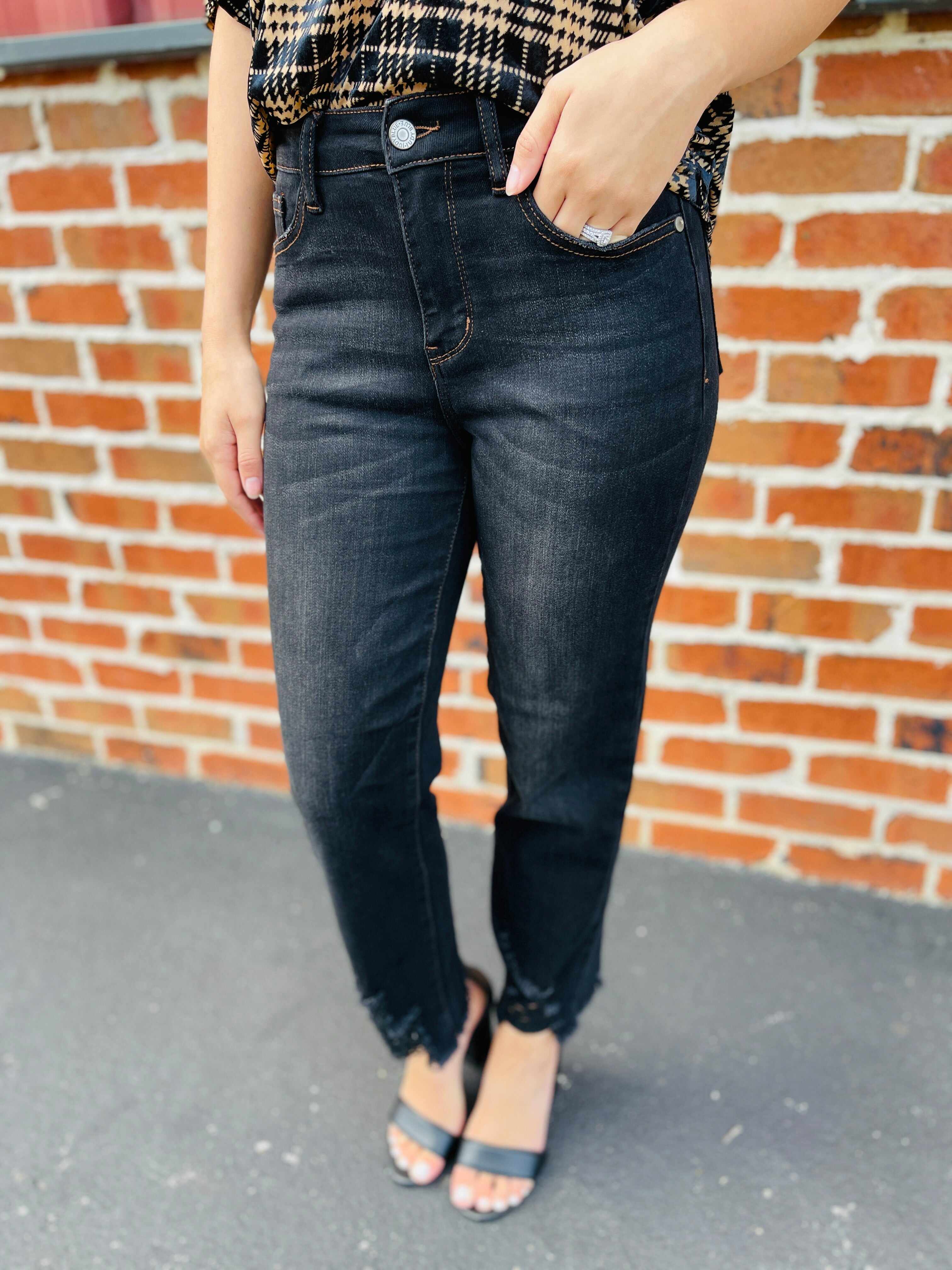 PLUS/REG Play It Straight Leg Jeans