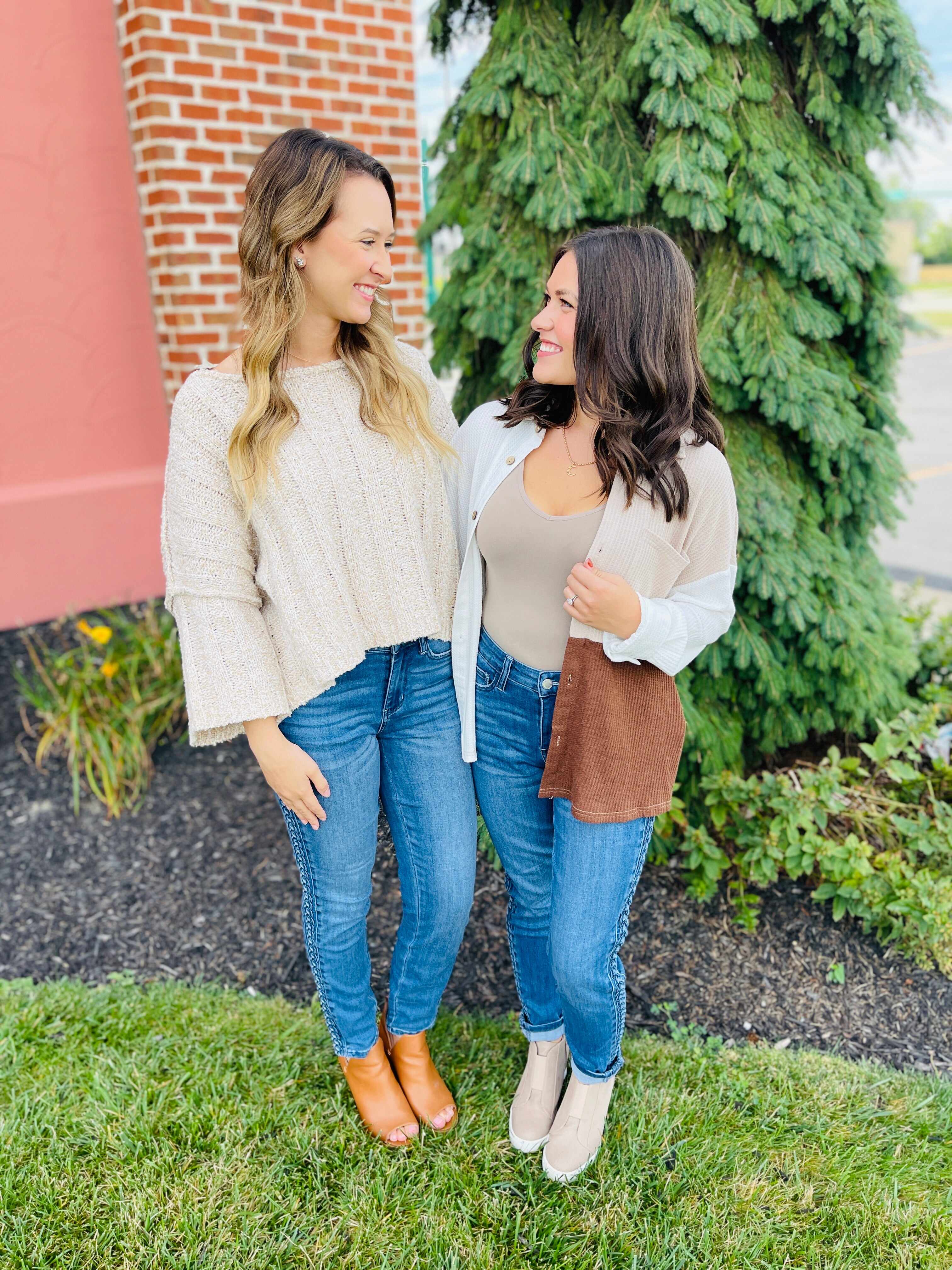 Plus/Reg Mid Rise Braided Beauty Relaxed Fit Jeans