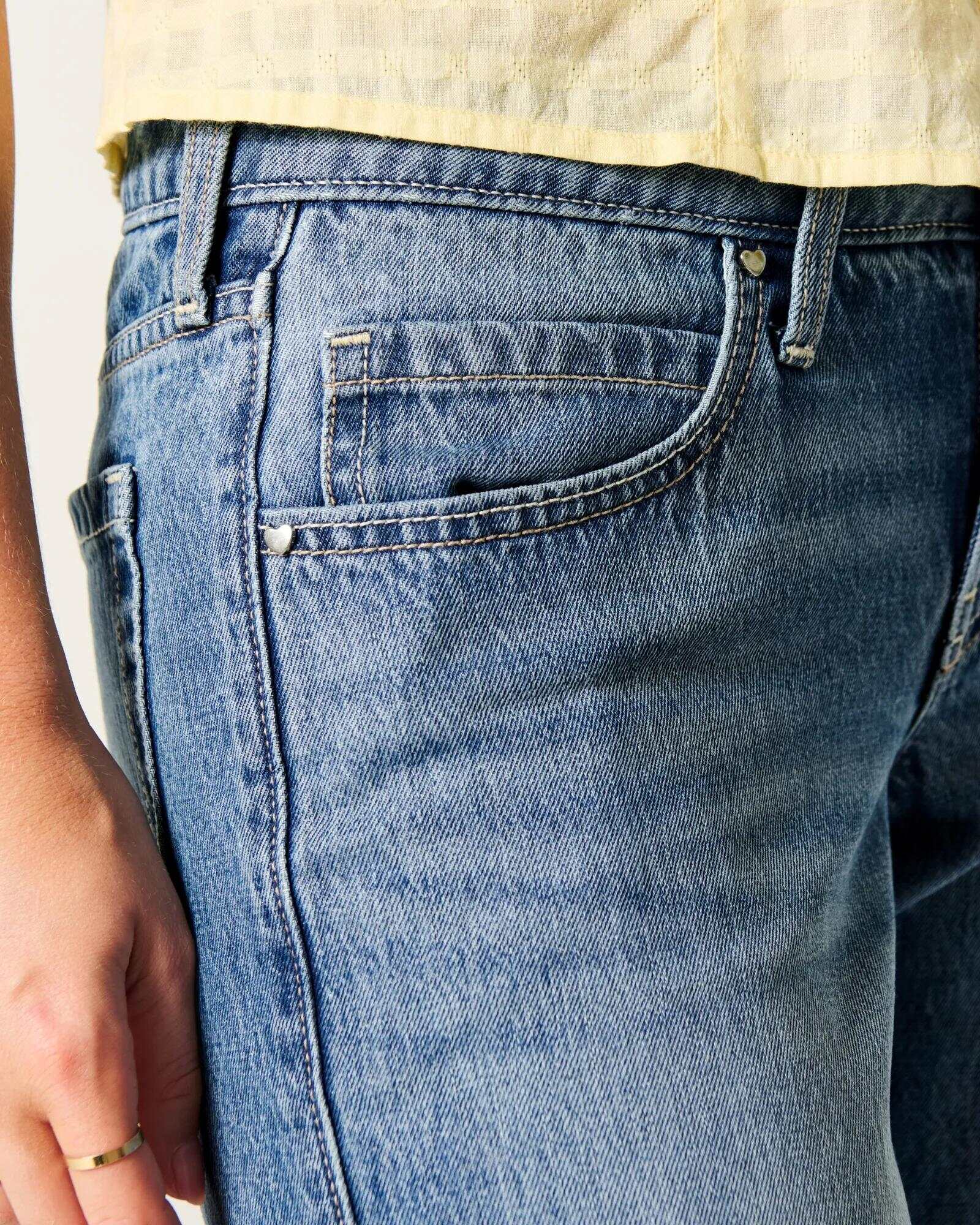Low-Rise Dark Wash Baggy Jeans