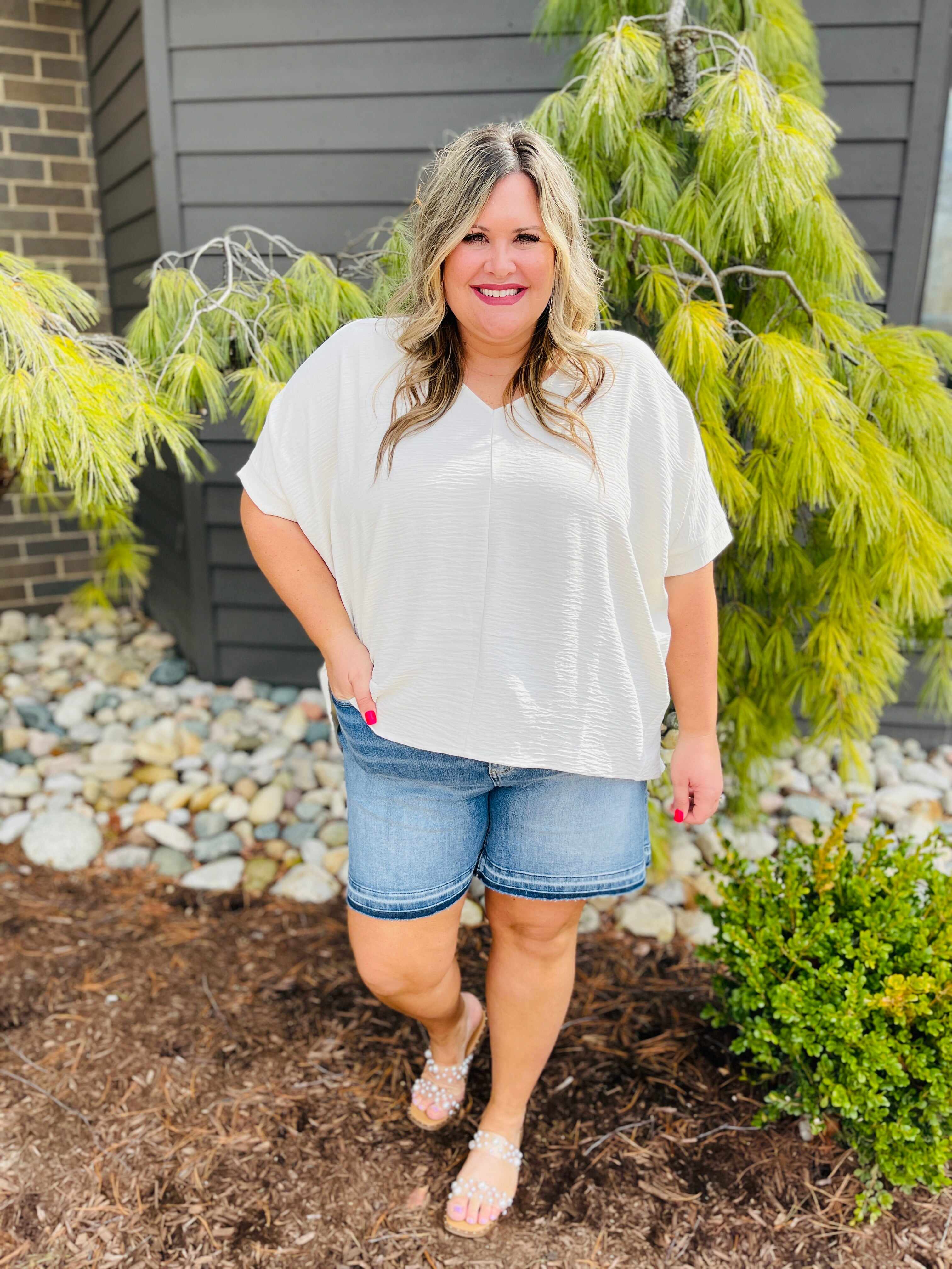 REG/CURVY Ray of Sunshine Shorts