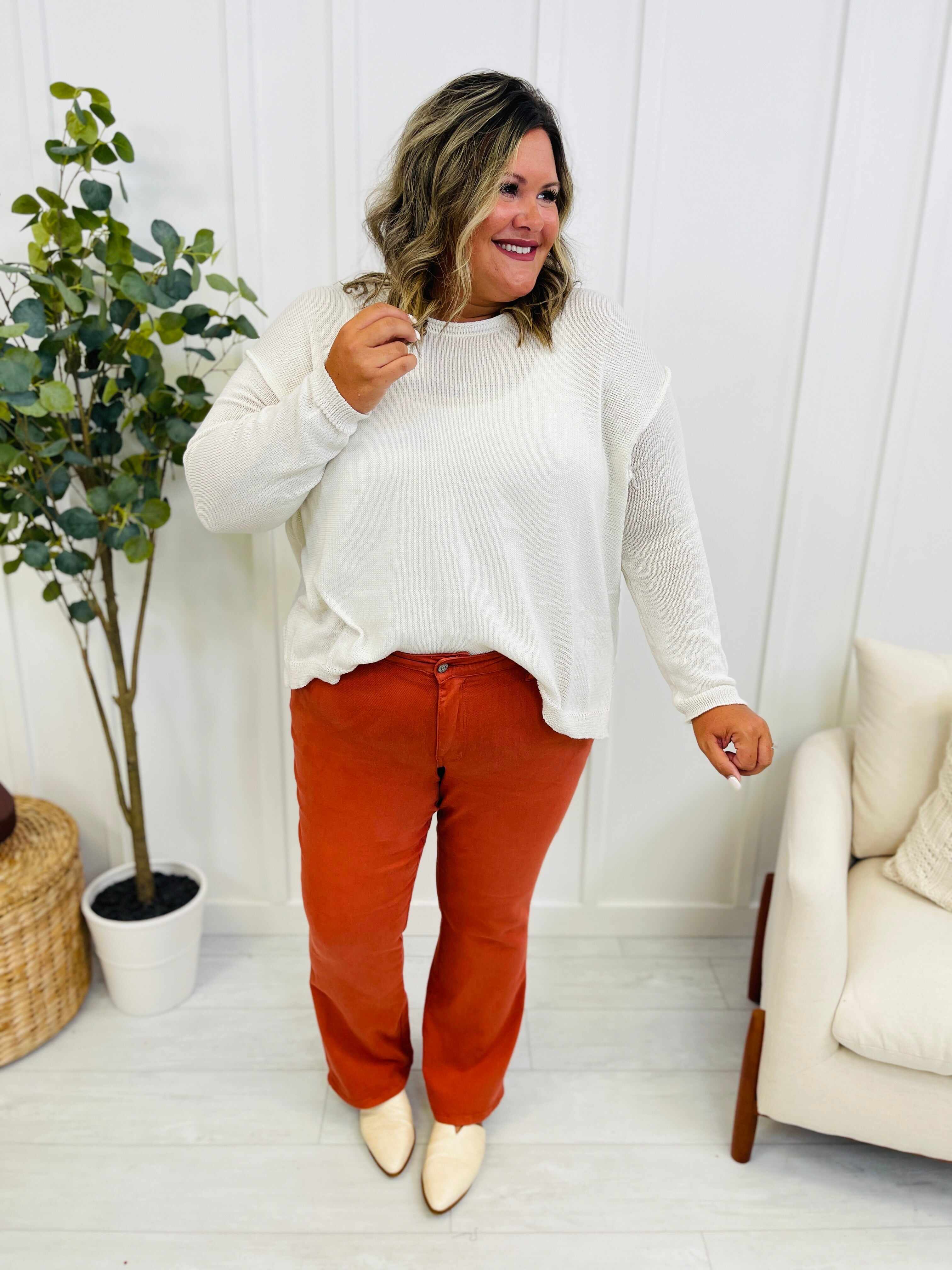REG/CURVY Fall in Love Slim Bootcut Jeans