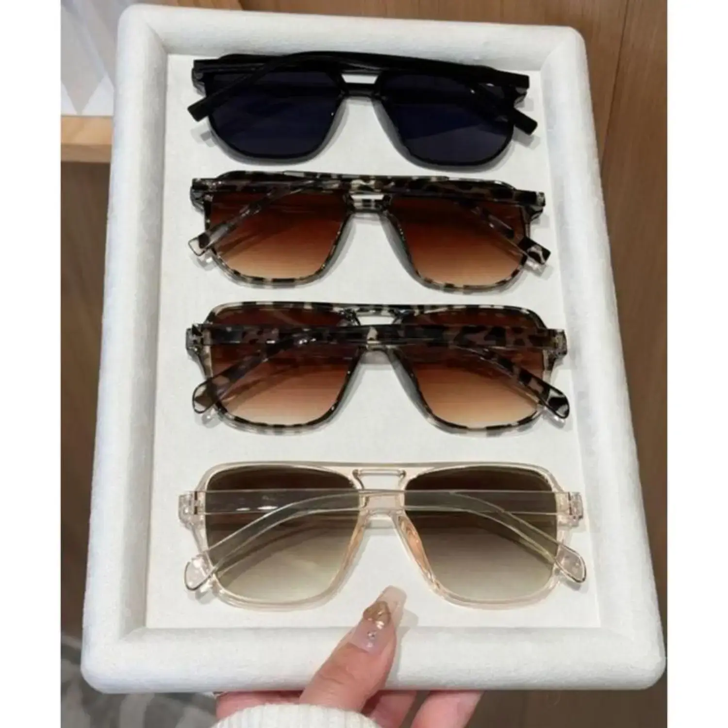 4-pack unisex Y2K fashionable versatile aviator sunglasses, stylish casual sunglasses for daily use, fashionable accessories for outdoor activities Lightweight Polarized Sports Square Vintage Small Oval Women's Glasses Double Bridge Sunglasses Set