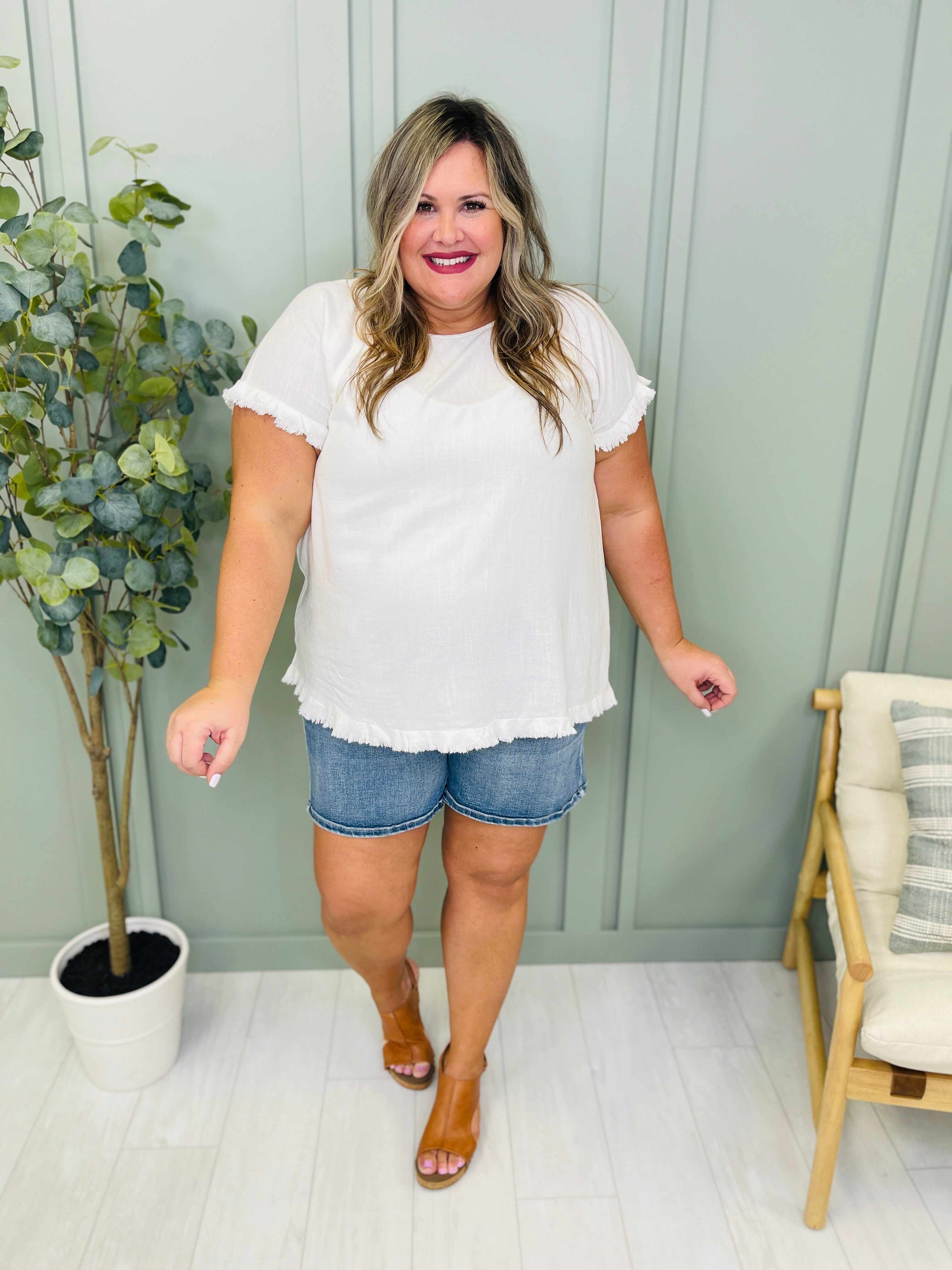 REG/CURVY Made You Look Shorts
