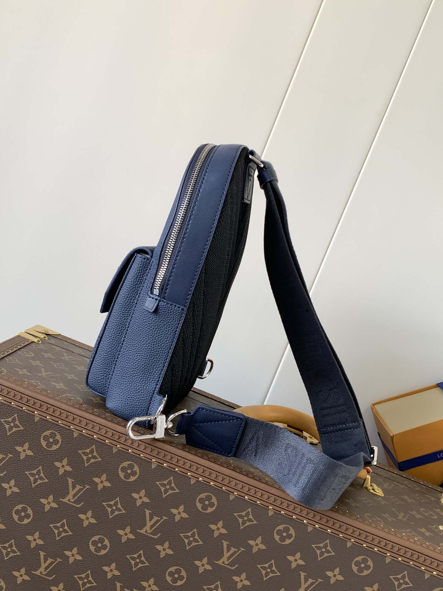 Pilot shoulder bag M11601 Blue with chips