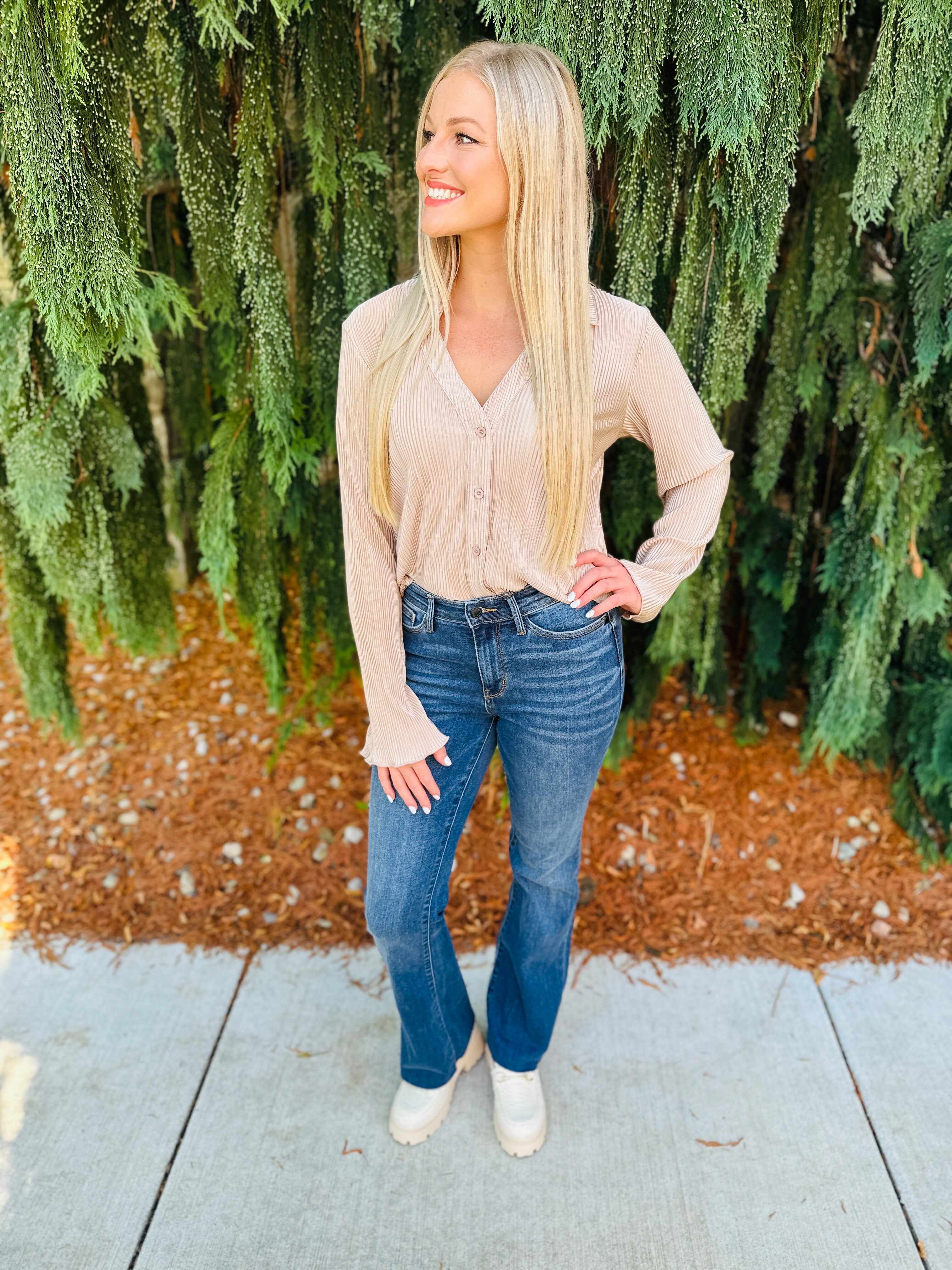 REG/CURVY Baby Got Bootcut Nondistressed Jeans