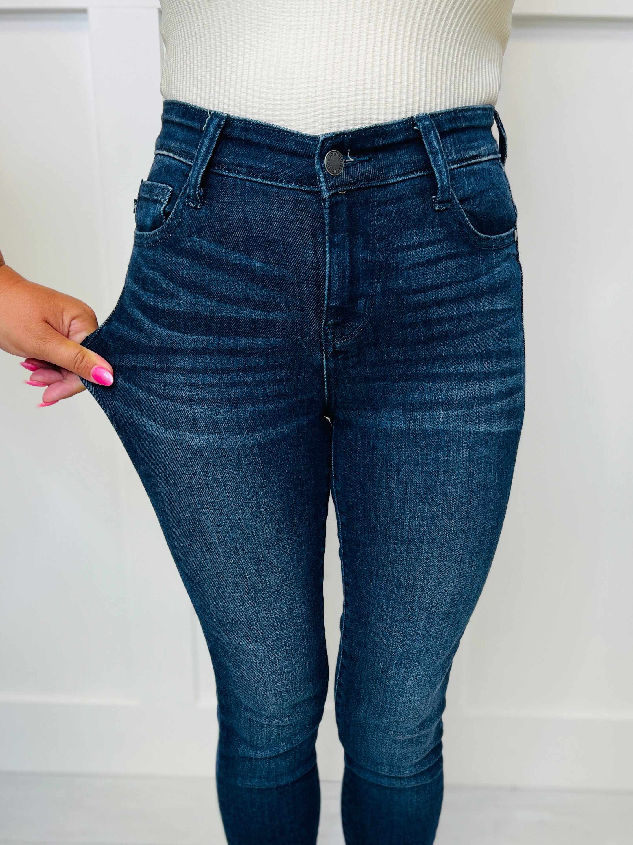 REG/CURVY Dreamland Midrise Skinny Jeans Best Selling