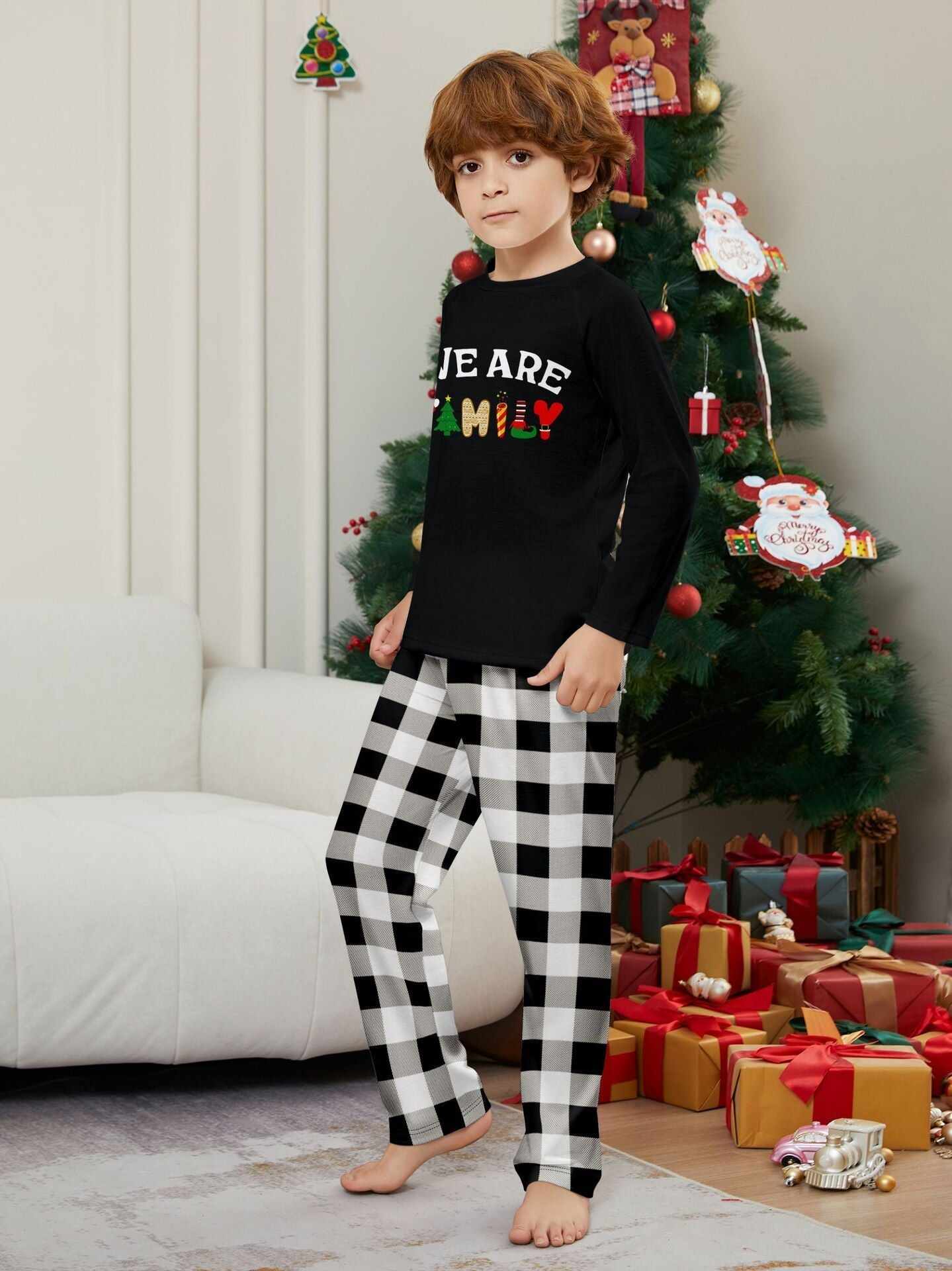 ��We Are Family�� Long Sleeve Monogrammed Plaid Parent-Child Pajamas
