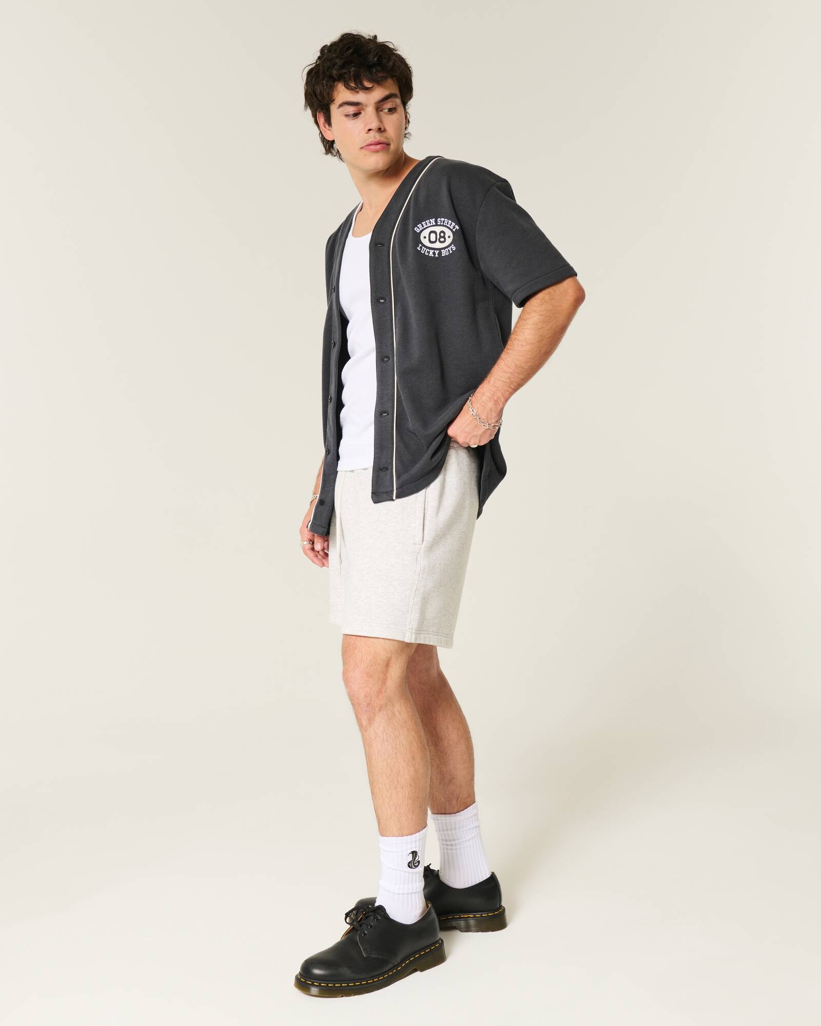 Mid-Thigh Camo Loose Fleece Shorts