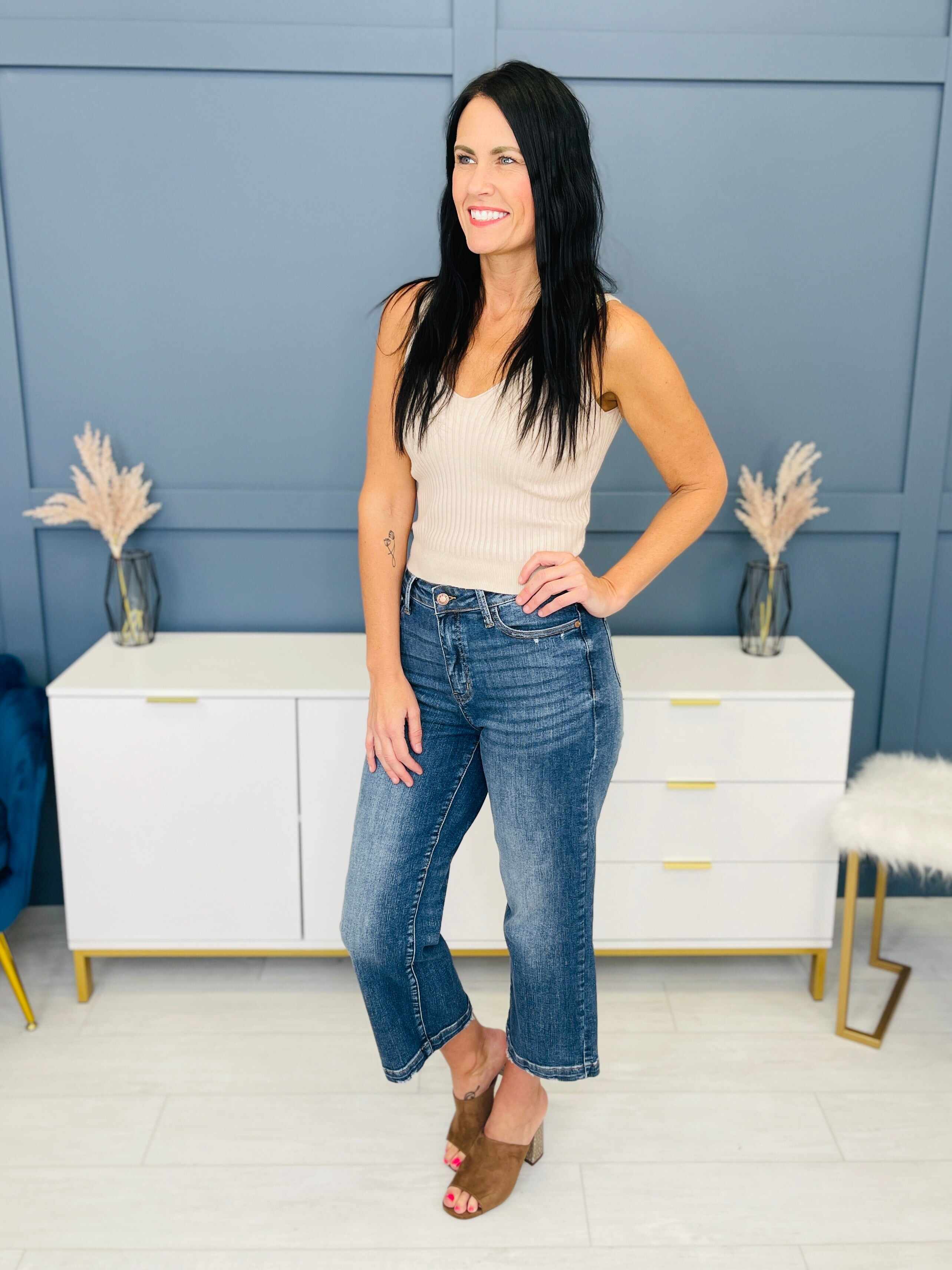 REG/CURVY Wide Eyed Cropped Wide Leg Jeans
