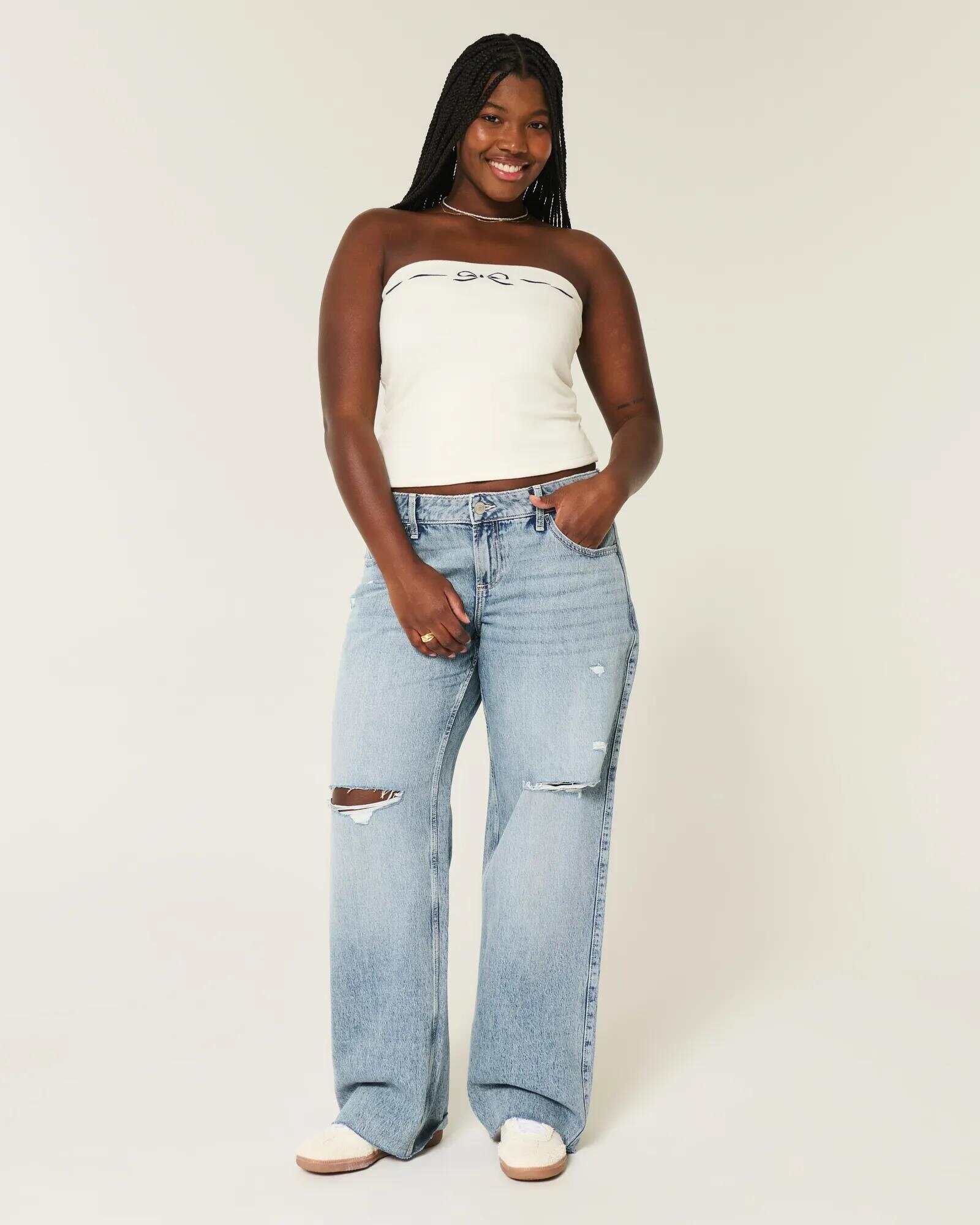 Curvy Low-Rise Light Wash Baggy Jeans