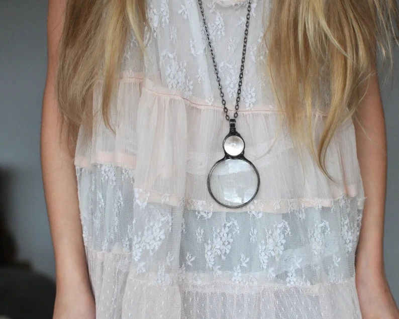 Grands Loupe Pendant Necklace Gift