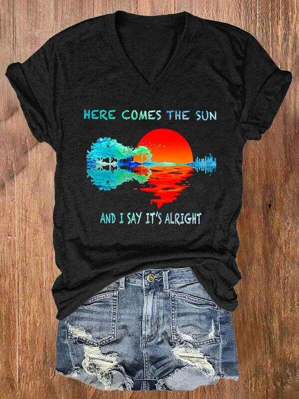 Here Comes The Sun And I Say It's Alright Art Casual T-shirt