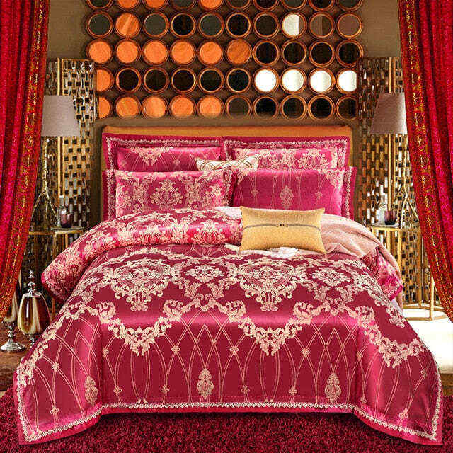 Elegant Bed Linen Set