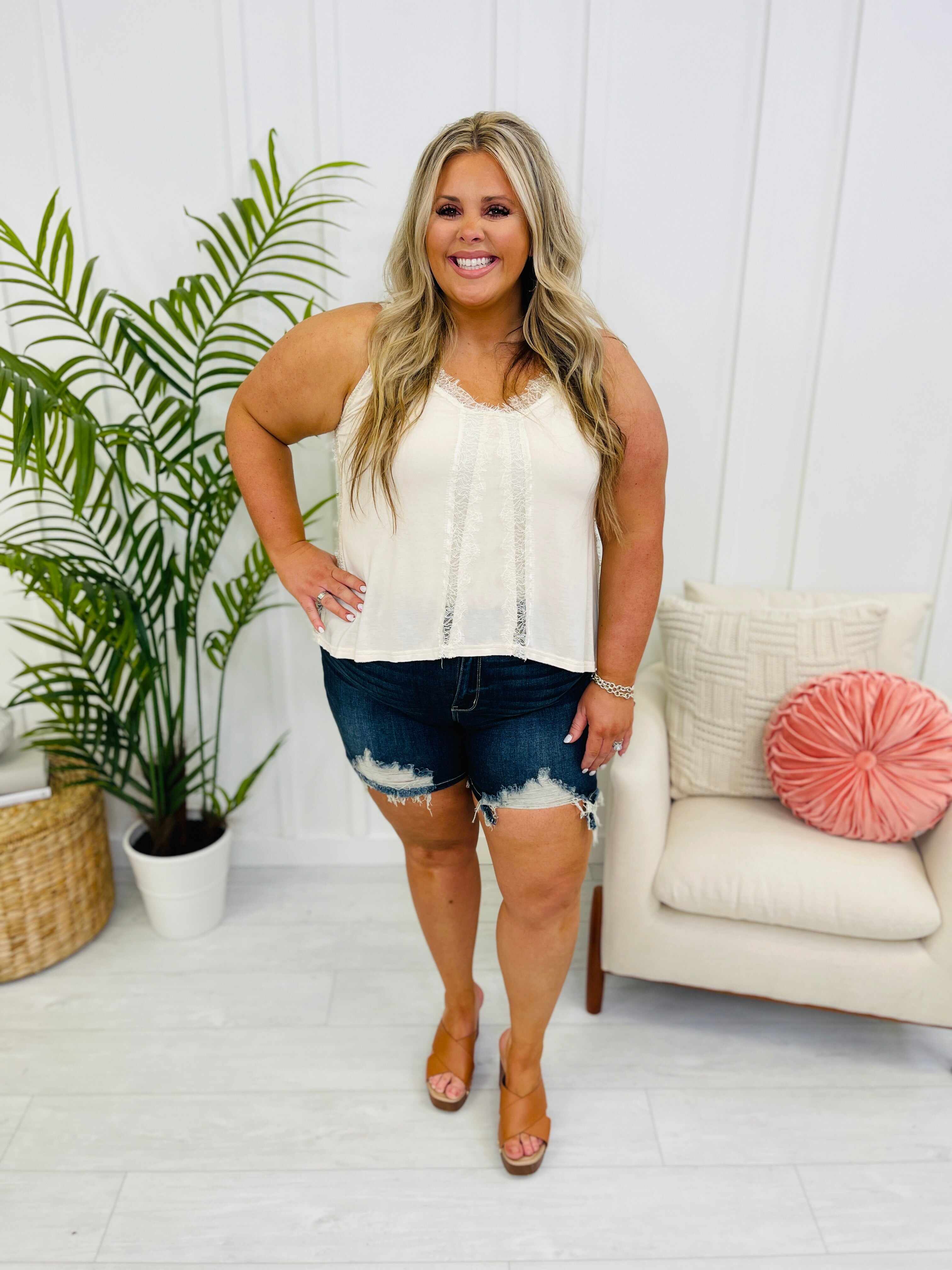 REG/Curvy Summer Lovin' Shorts