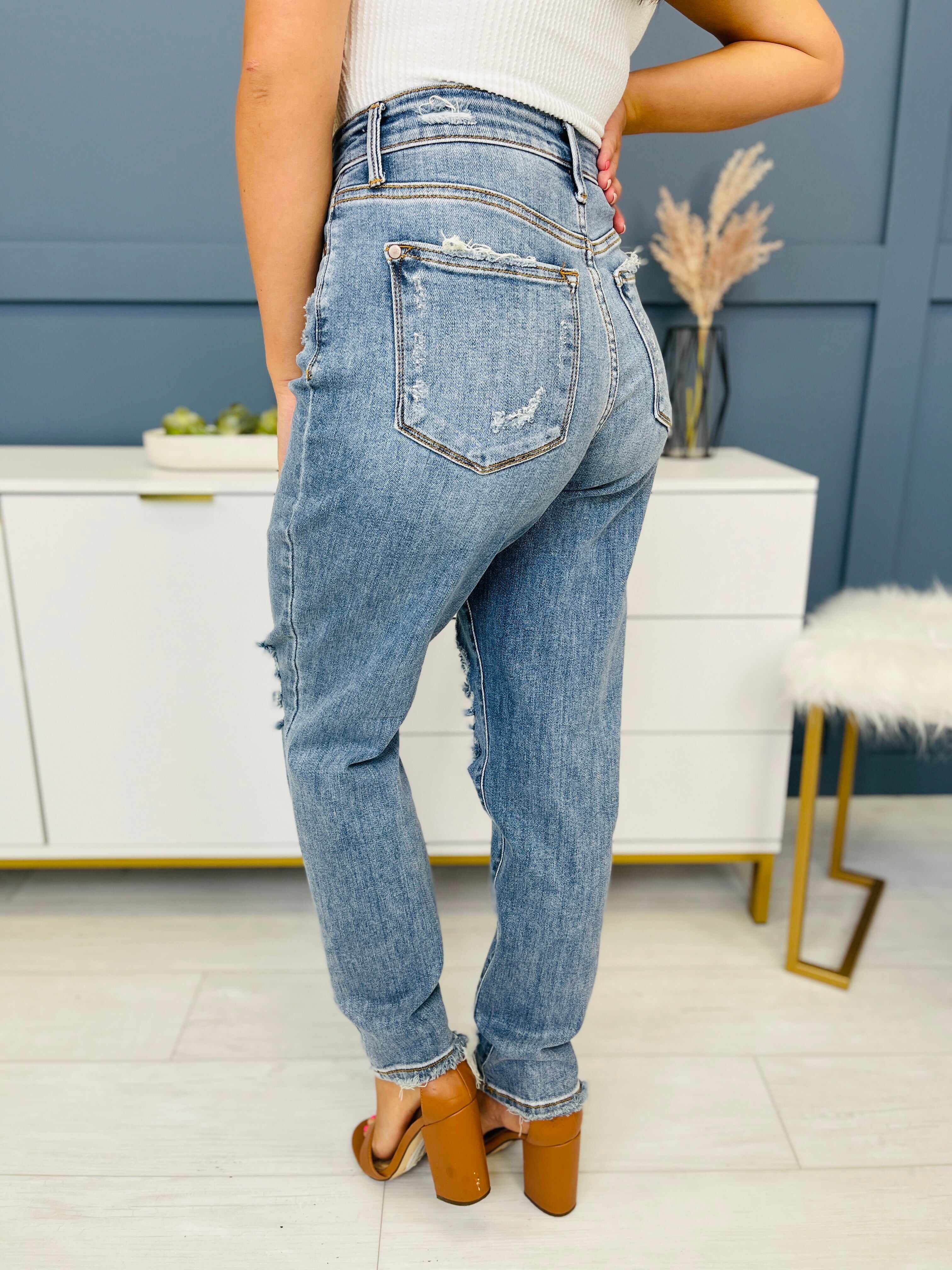REG/CURVY Love Story Boyfriend Jeans