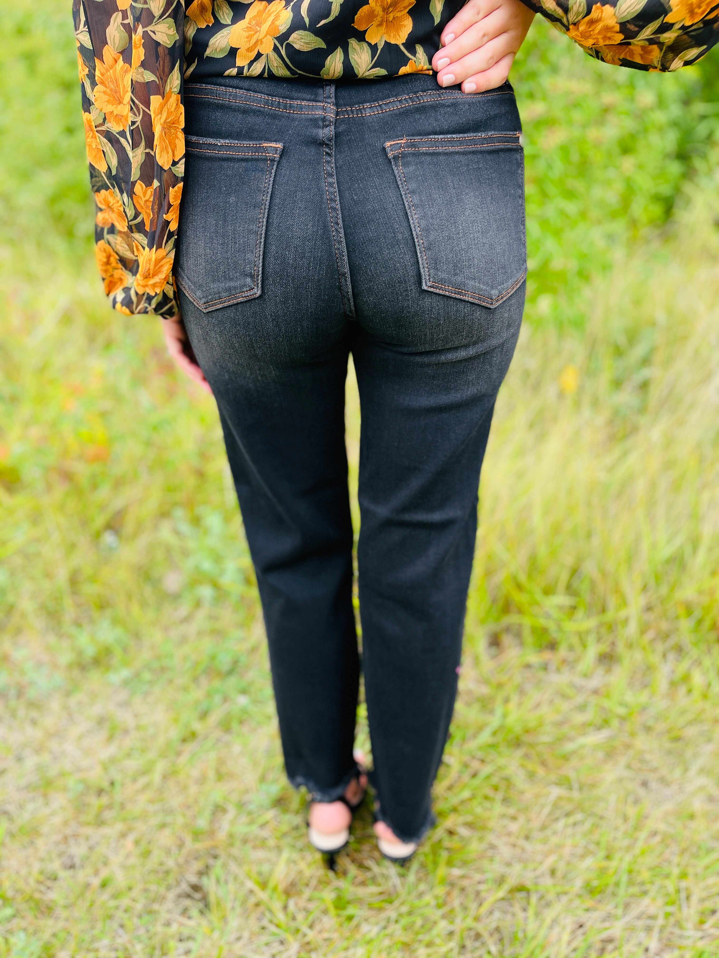PLUS/REG Play It Straight Leg Jeans