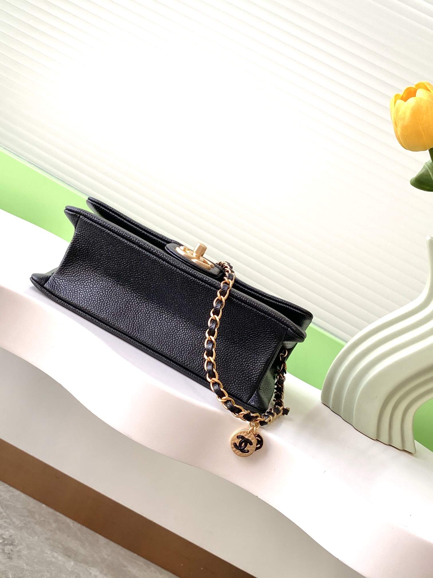 Chanel 24K CF Vintage Re-Edition - Timeless Elegance