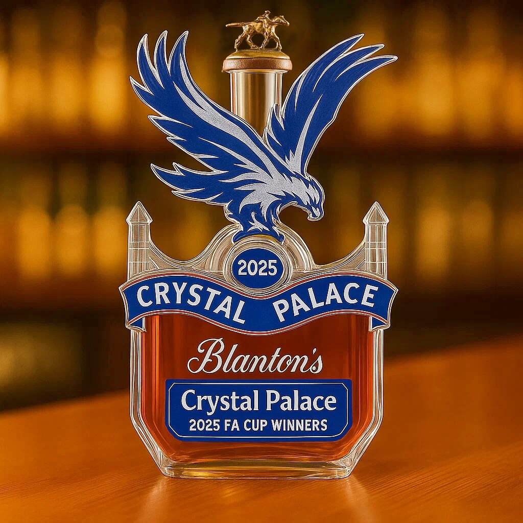 Crystal Palace Whisky Bottle——FA Cup Winners