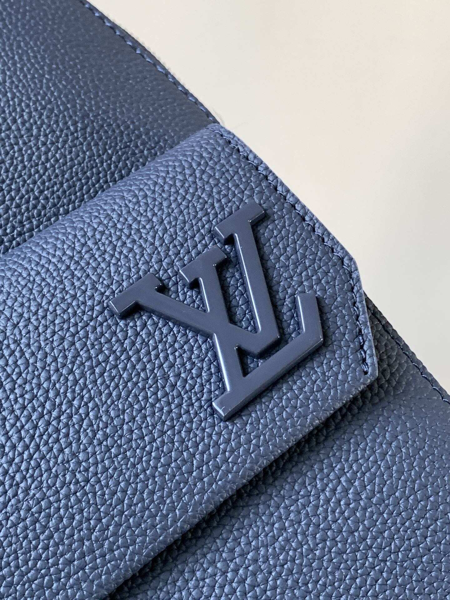 Pilot shoulder bag M11601 Blue with chips