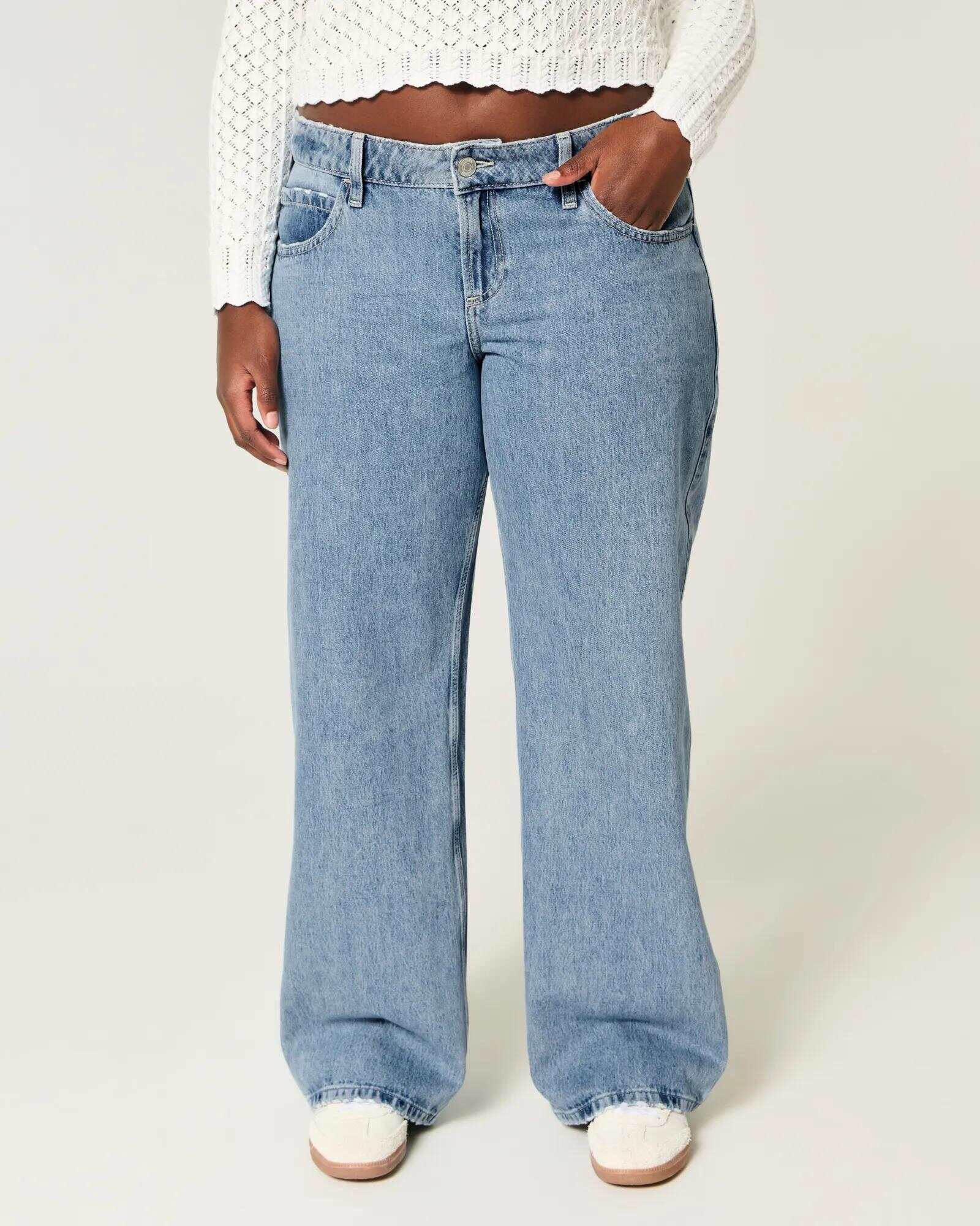 Curvy Low-Rise Light Wash Baggy Jeans