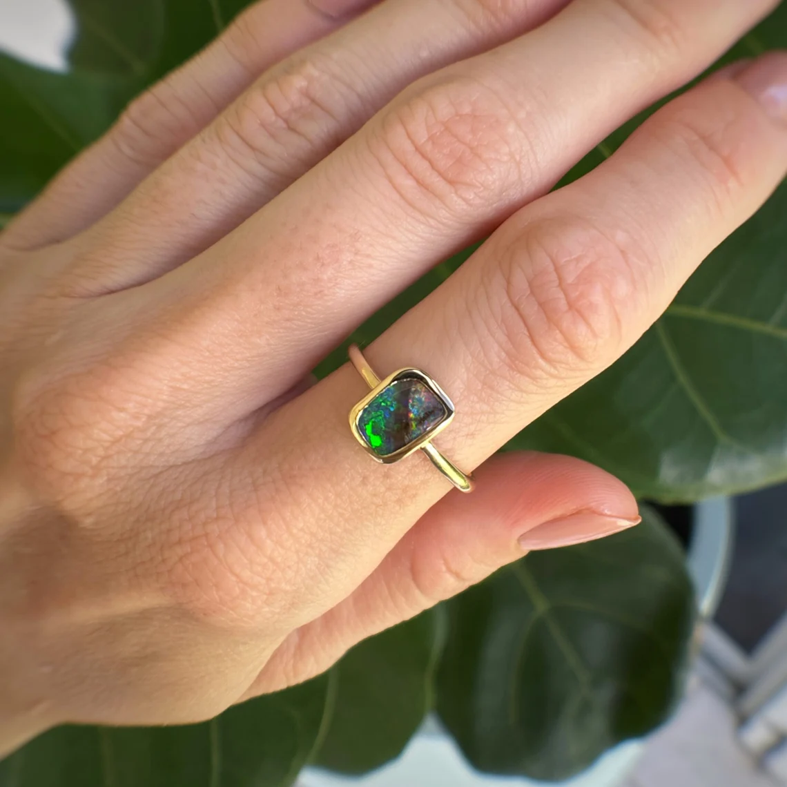 18ct Gold Boulder Opal Ring - US 7 1/2