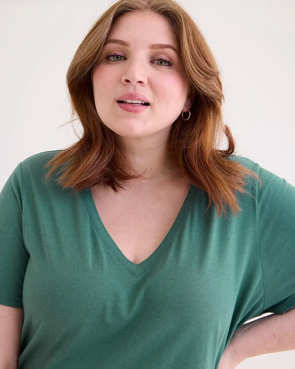 Boyfriend-Fit V-Neck Tee - PENN. Essentials