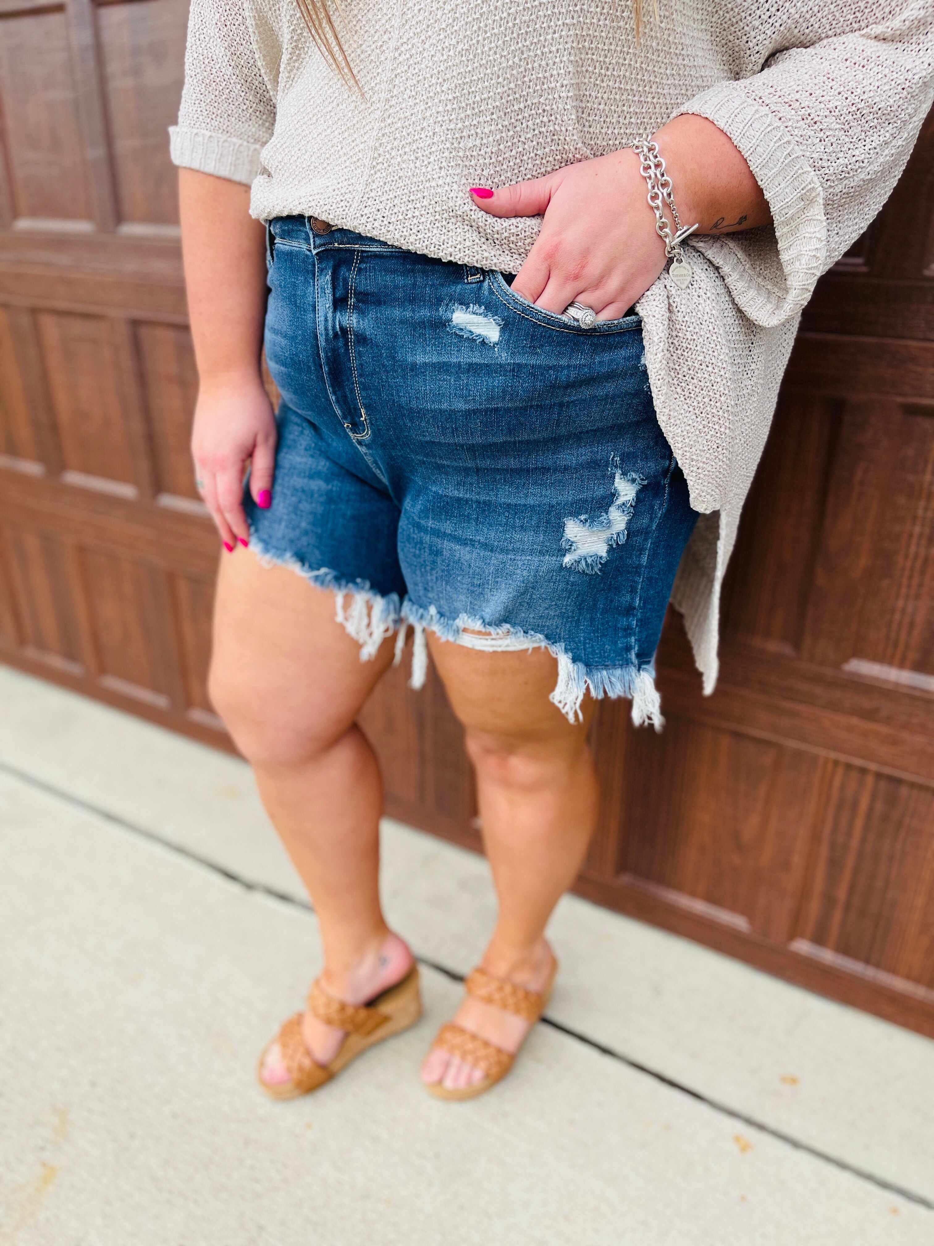 Plus/Reg Toes in the Sand Shorts