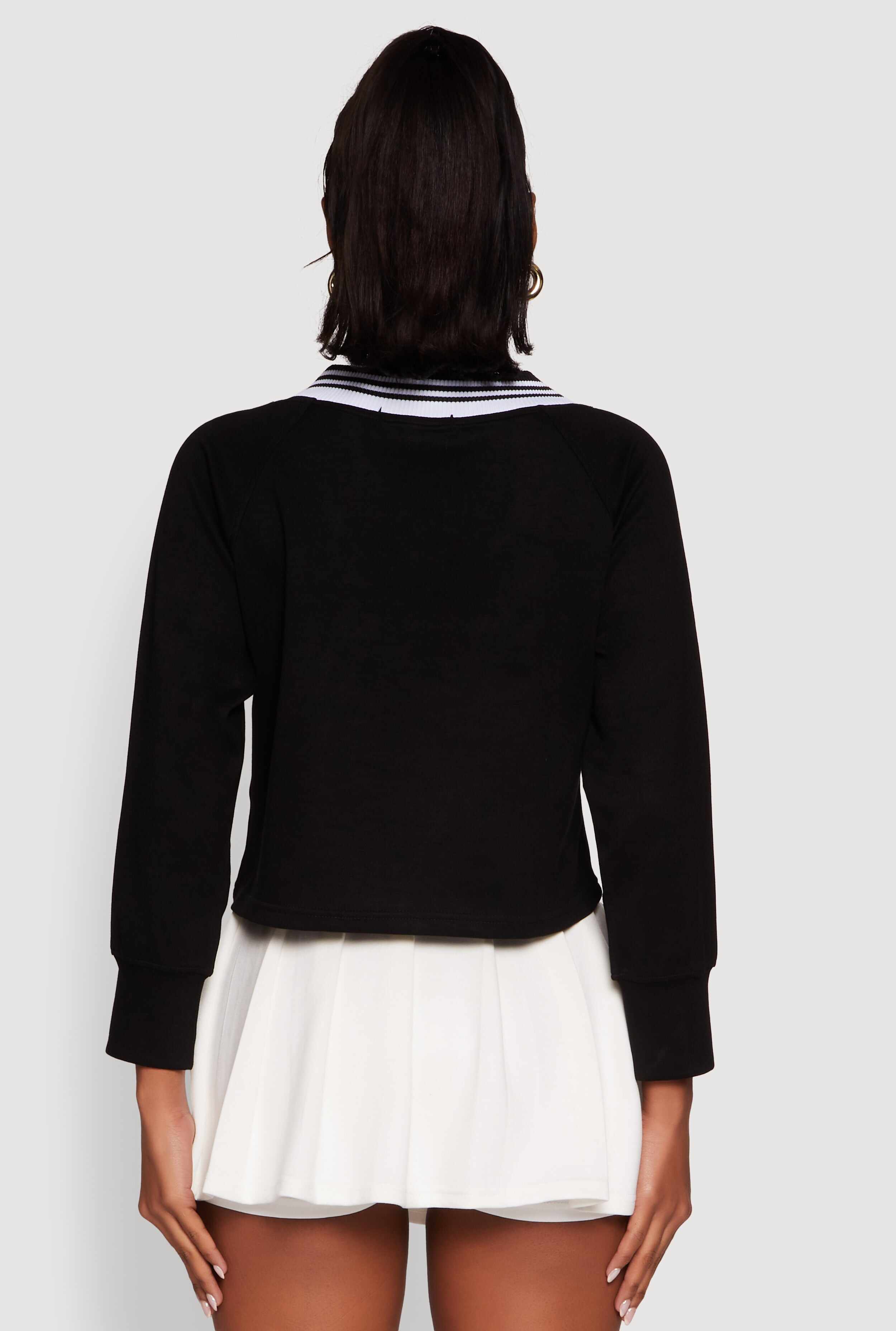 Contrast Trim V-Neck Cropped Sweatshirt