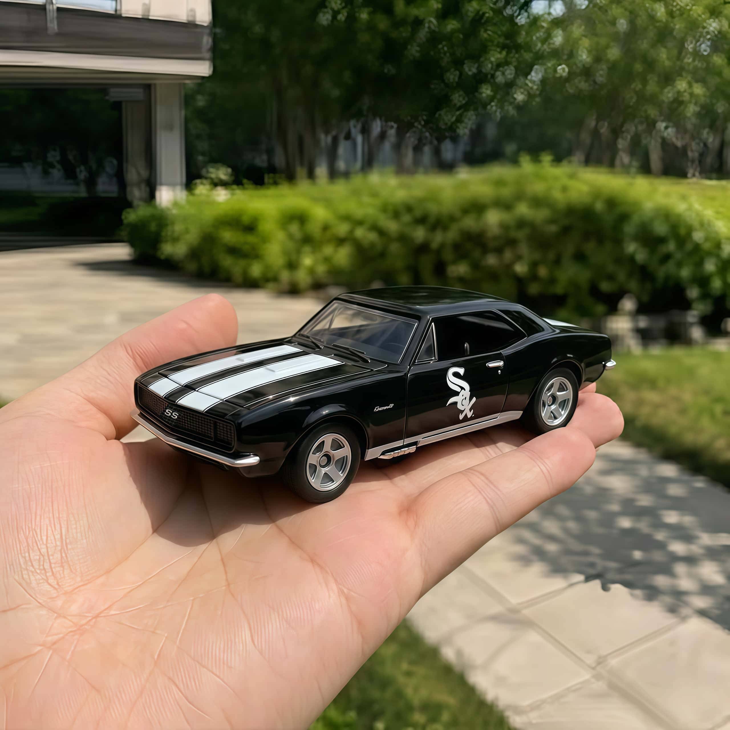 Hot Wheels Chicago White Sox 125th Anniversary '67 Chevrolet Camaro