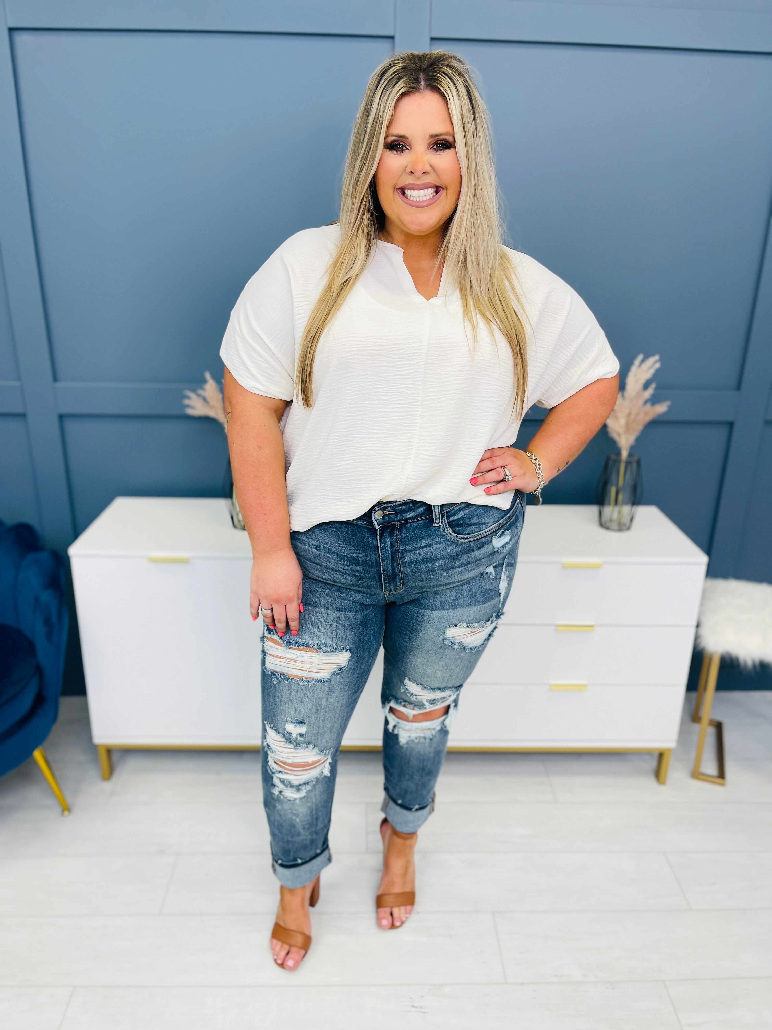 Restock! REG/CURVY Somewhere On a Bleach Mid Rise Boyfriend Jeans