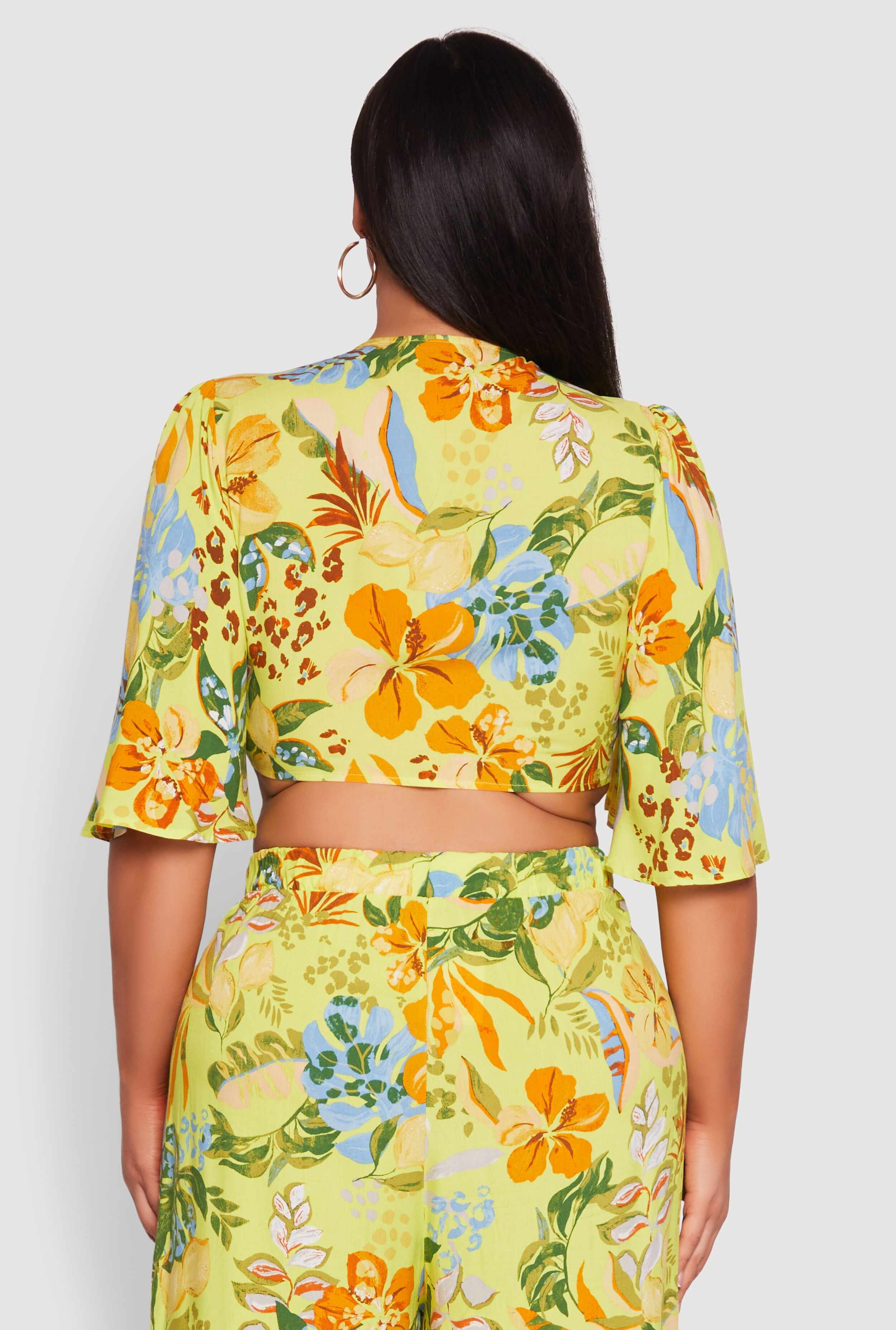 Plus Size Tropical Floral Tie Front Crop Top