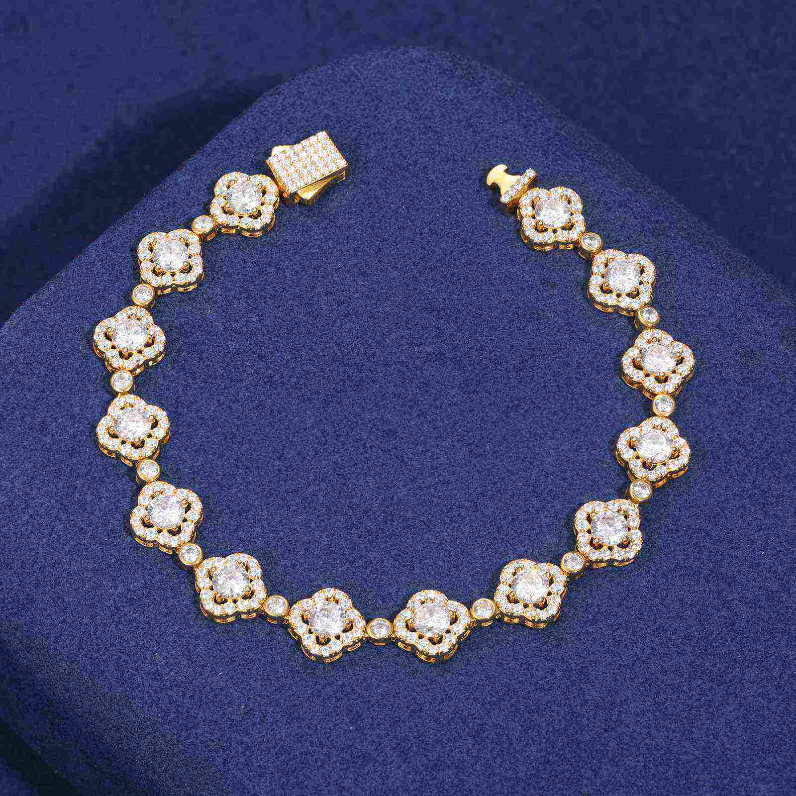 TestTest 10mm S925 Moissanite Halo Four-leaf Clover Tennis Bracelet