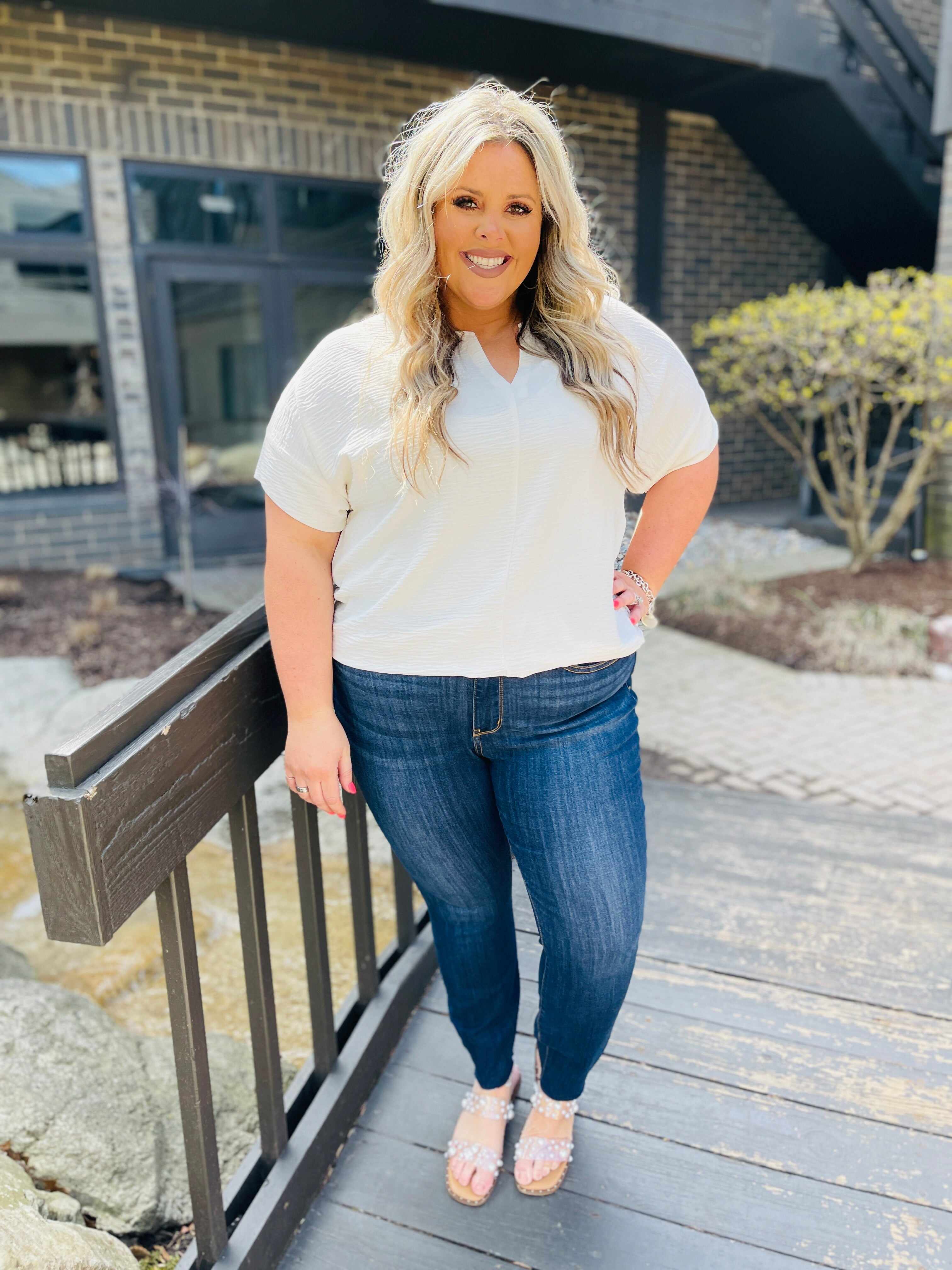 FIFTH RESTOCK! BEST SELLER!  Mid Rise REG/CURVY Work For The Weekend Skinny Jeans