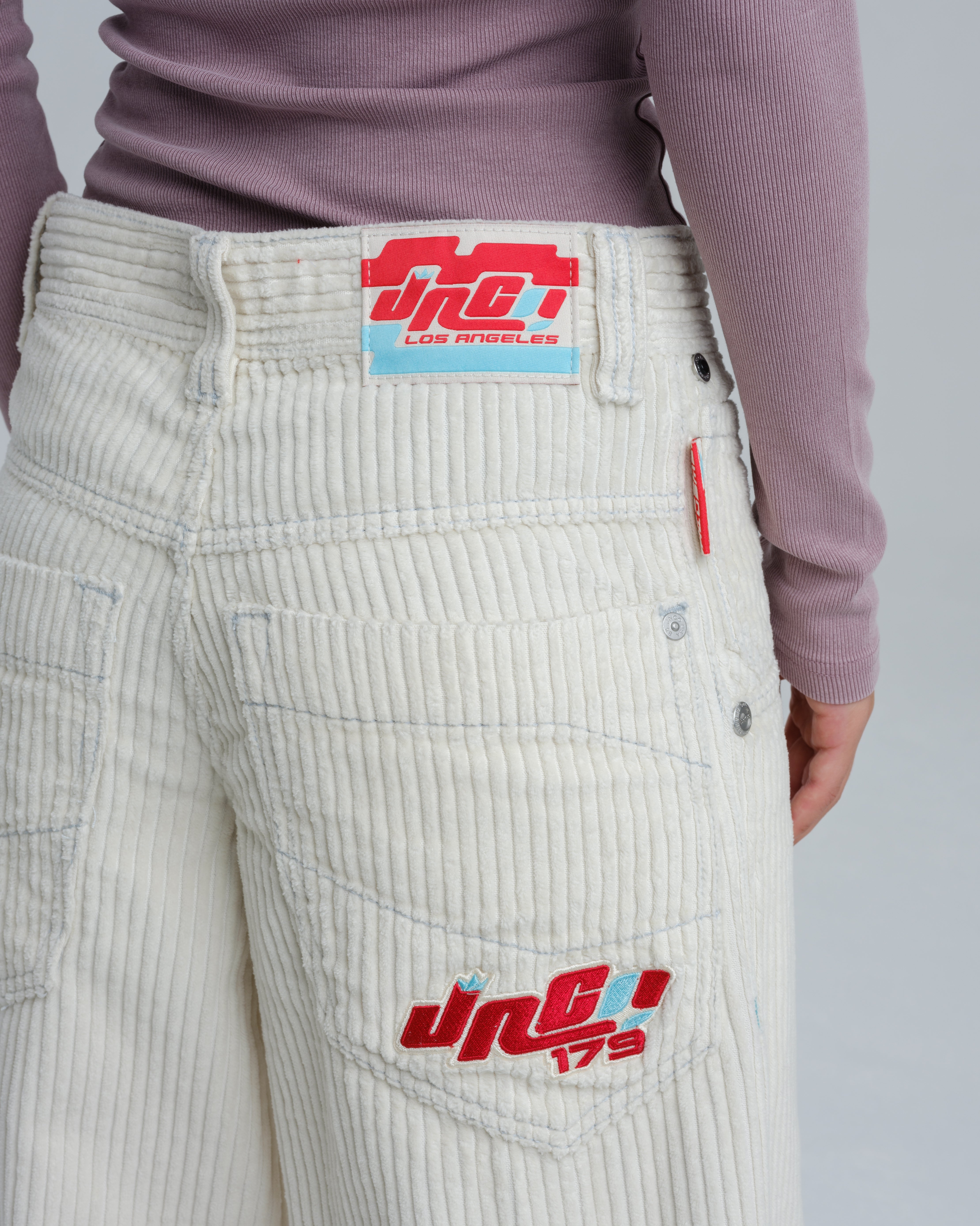 W1179 Easy Wide Pipes. 23