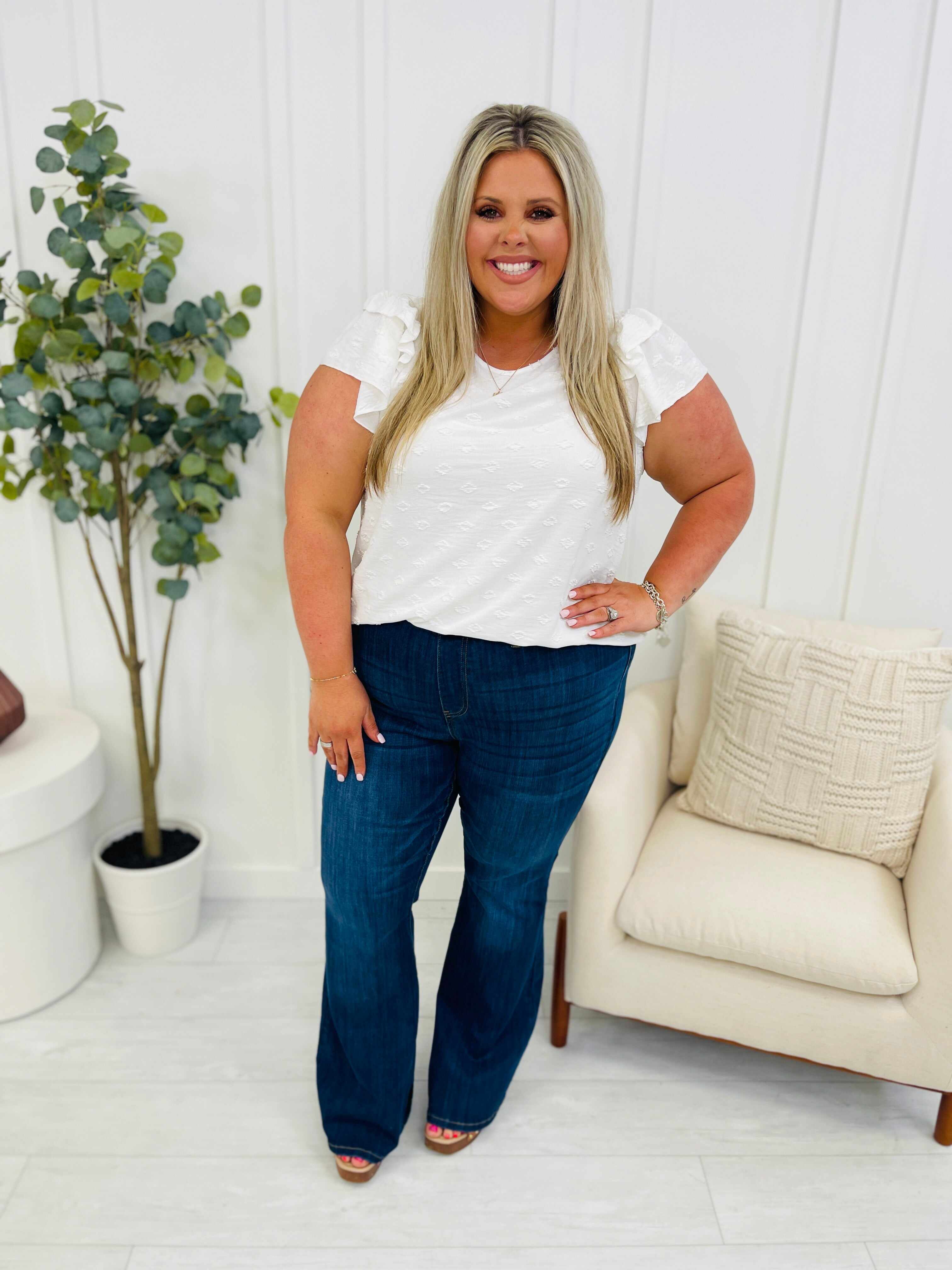 REG/CURVY Dream On Pull On Flare Jeans